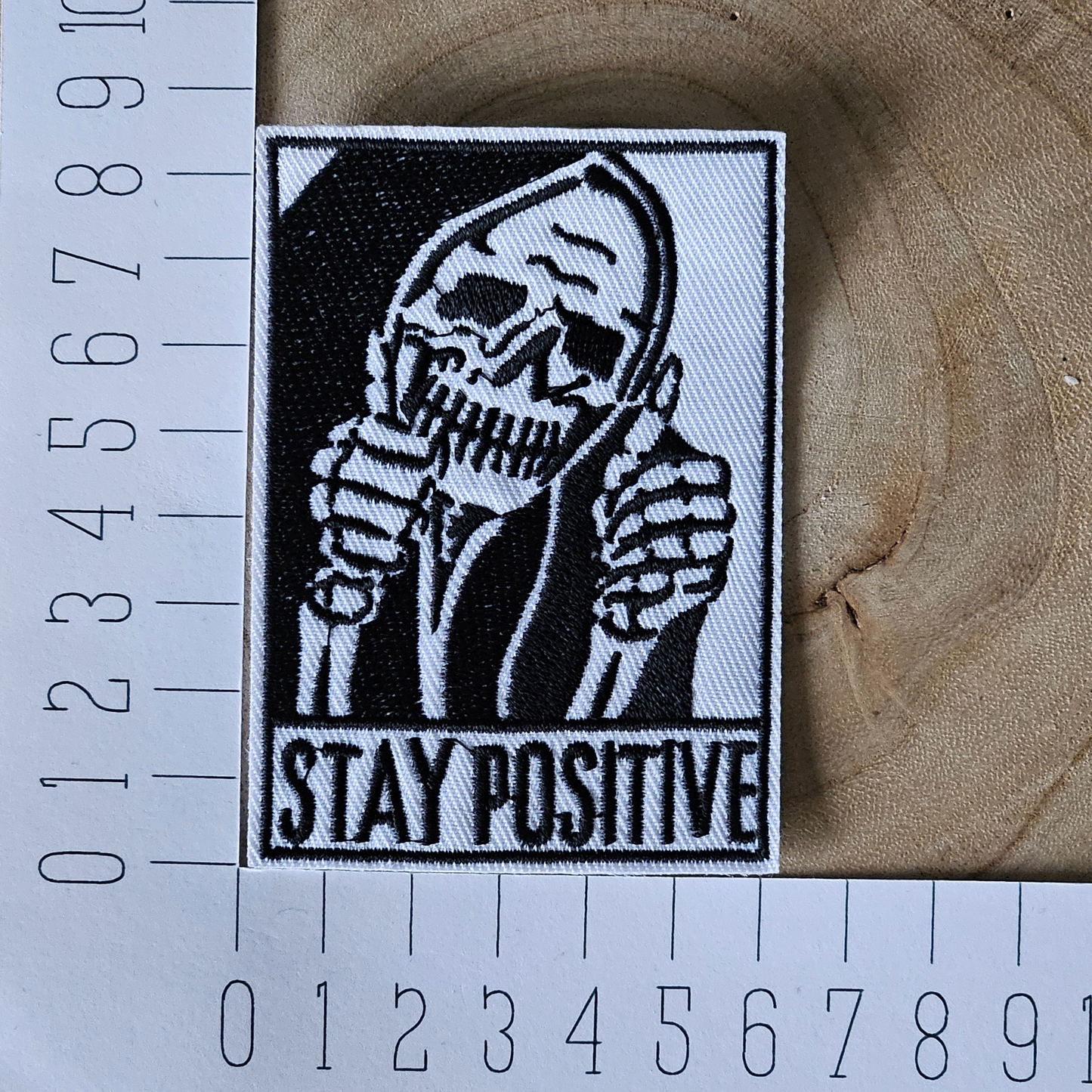Strijk embleem - Iron on Patch - Skelet Stay positive
