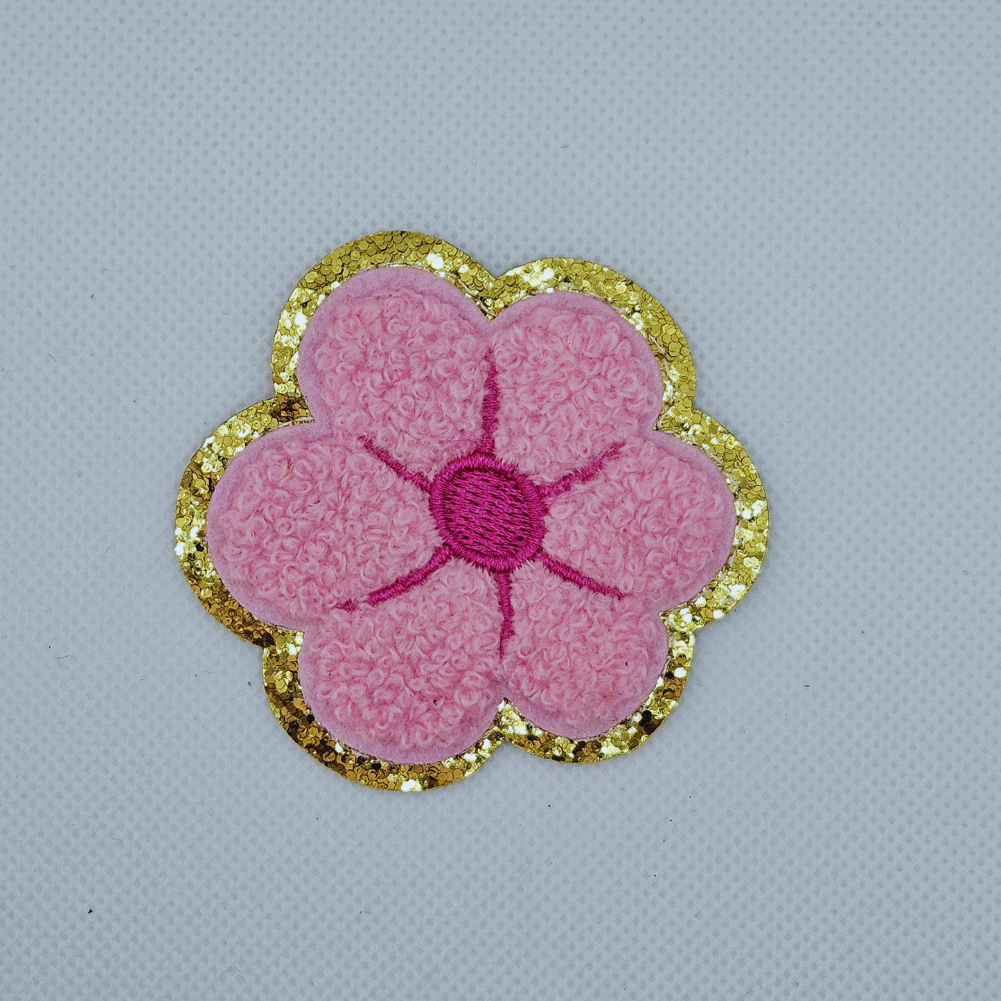 Strijk embleem - Iron on Patch - Roze fluffy bloem