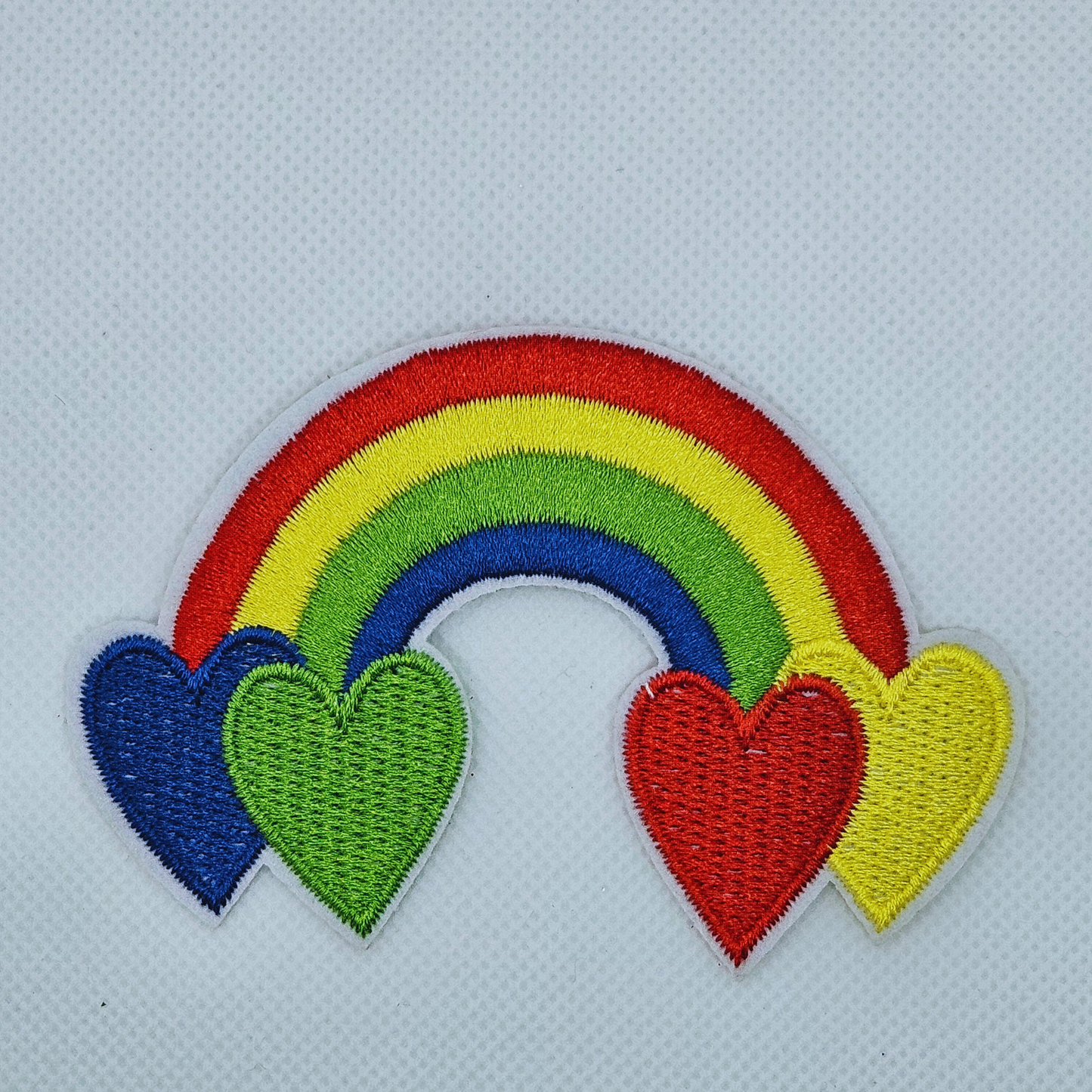 Strijk embleem - Iron on Patch - Regenboog met hartjes