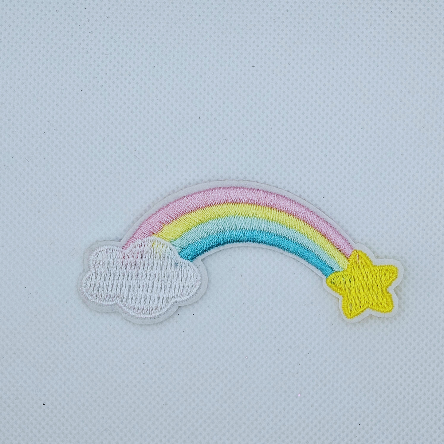 Strijk embleem - Iron on Patch - Regenboog met wolk en ster