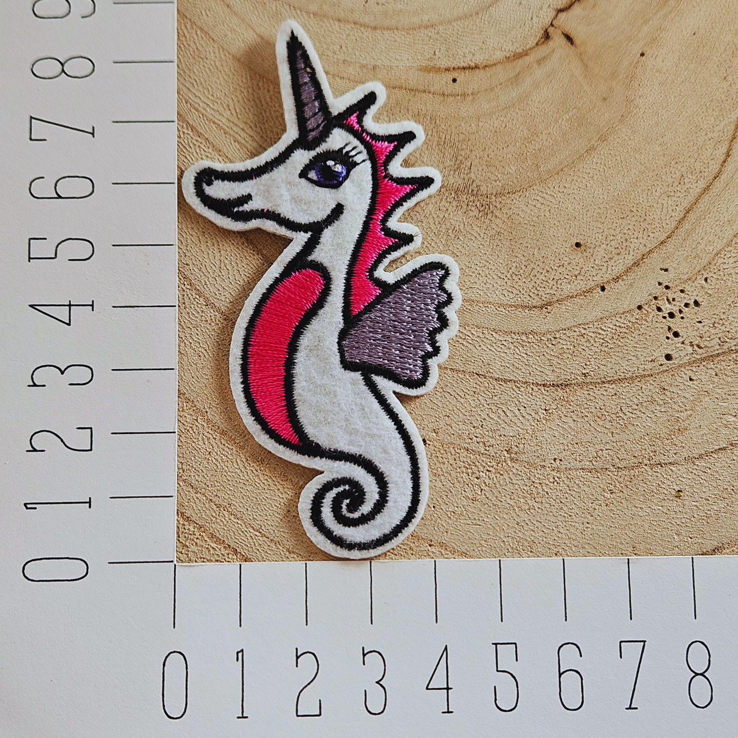 Strijk embleem - Iron on Patch - Zeepaardje