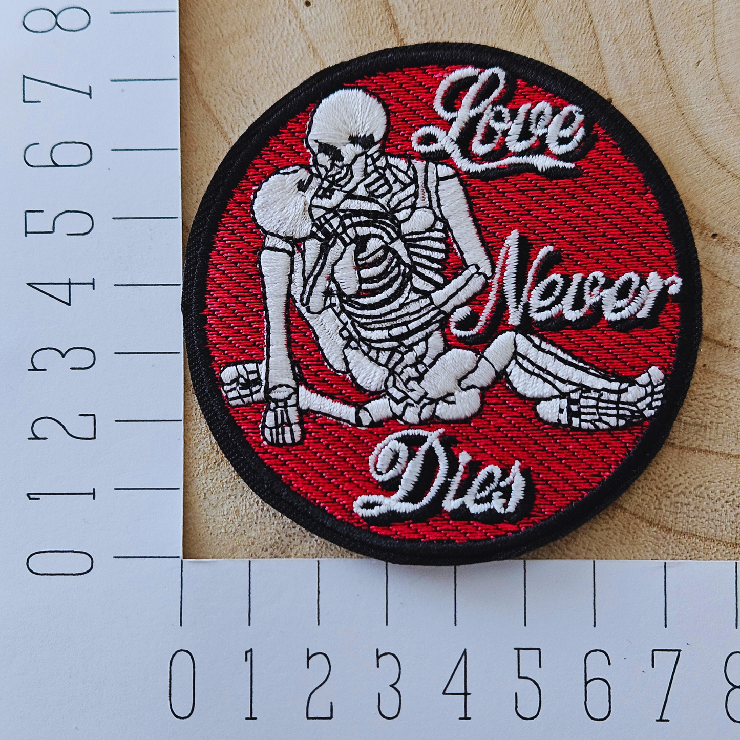 Strijk embleem - Iron on Patch - Skeletten Love never dies