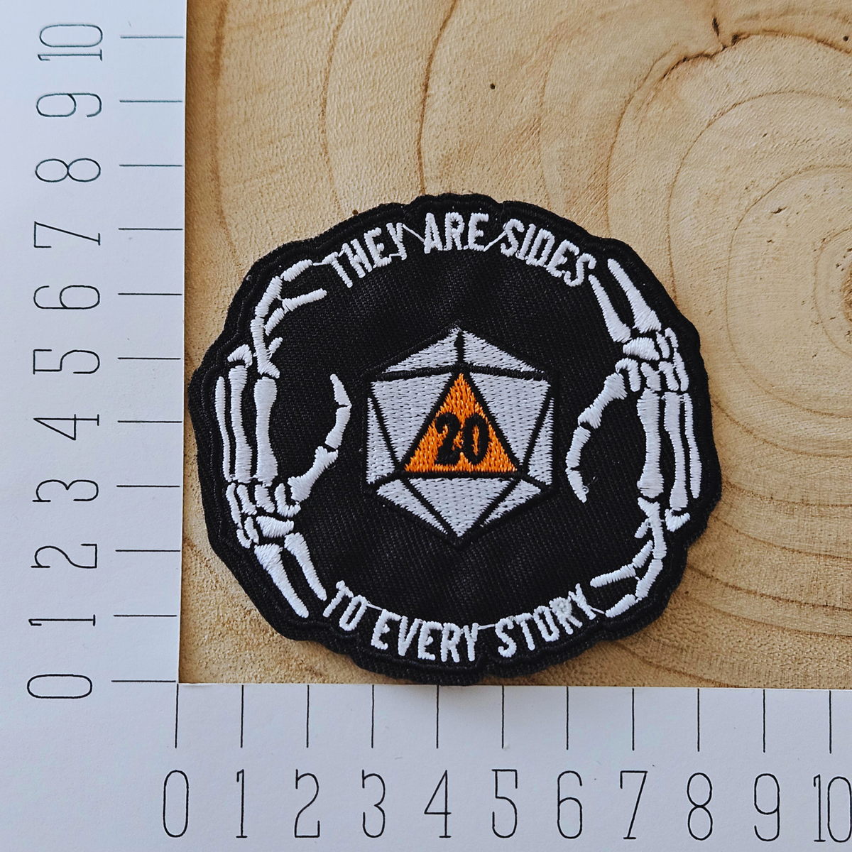 Strijk embleem - Iron on Patch - They are sides to every story