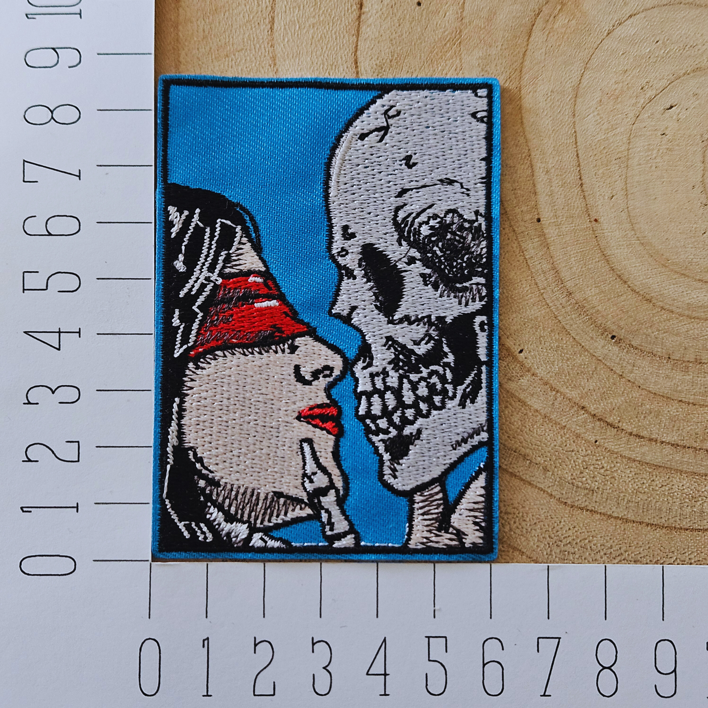 Strijk embleem - Iron on Patch - Vrouw met skelet