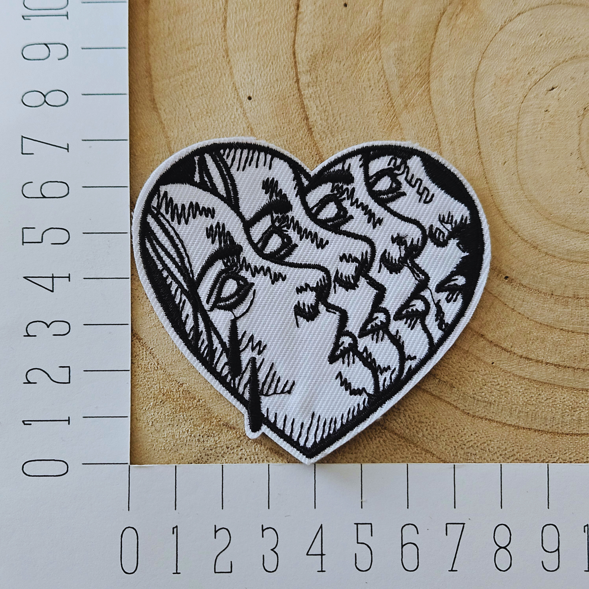 Strijk embleem - Iron on Patch - Hart met gezichten