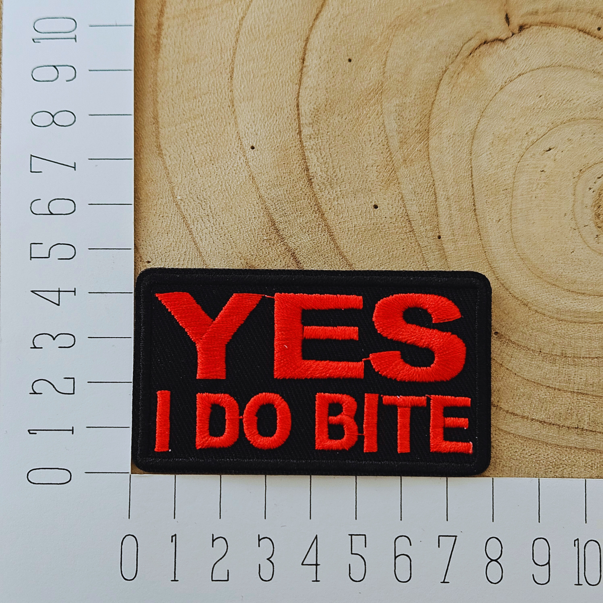 Strijk embleem - Iron on Patch - Yes i do bite