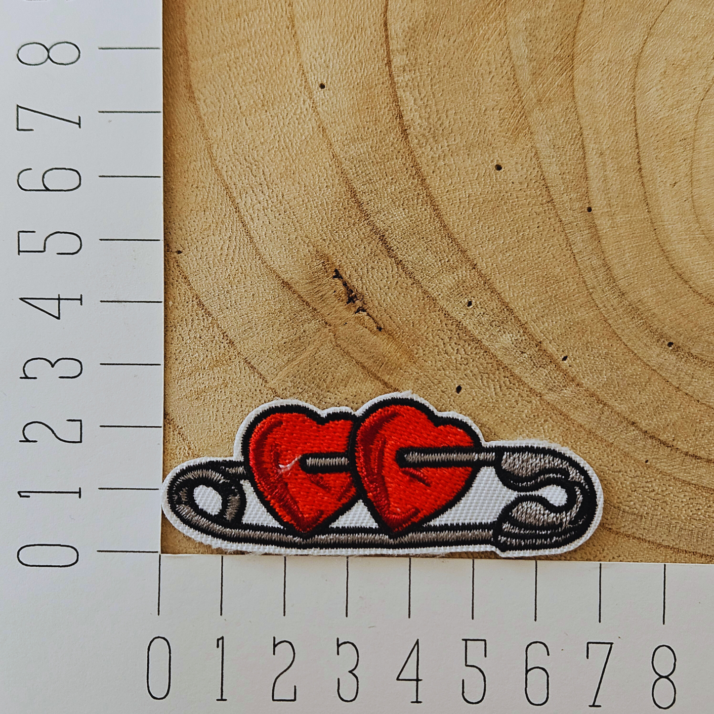 Strijk embleem - Iron on Patch - Veiligheidsspeld