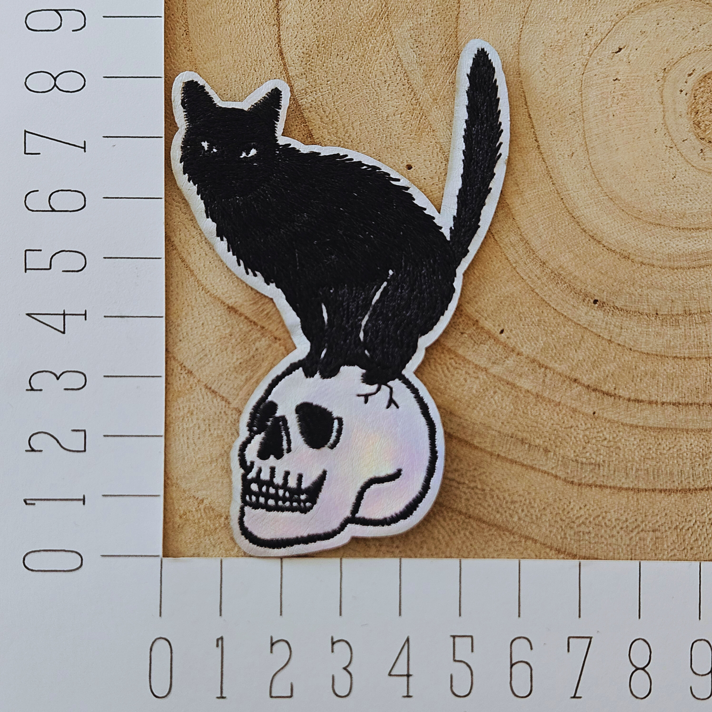 Strijk embleem - Iron on Patch - Zwarte kat op schedel