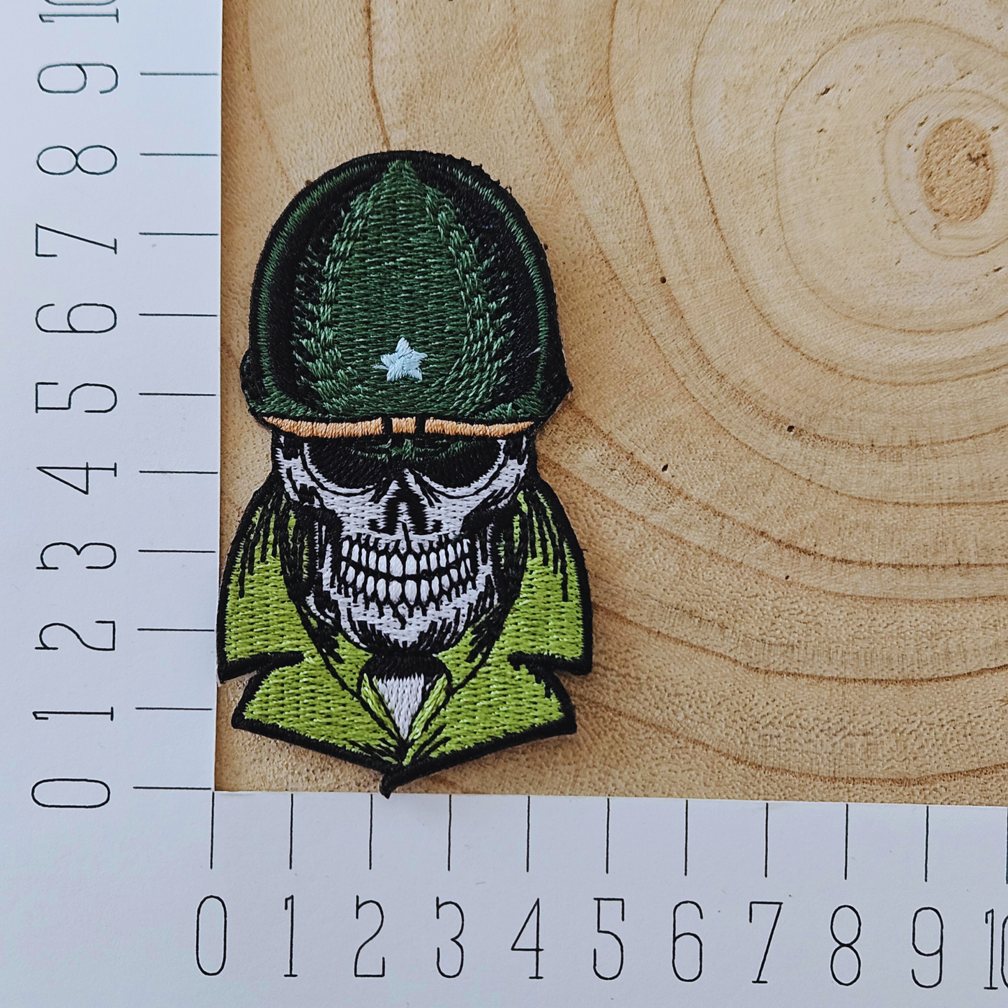 Strijk embleem - Iron on Patch - Soldaat schedel