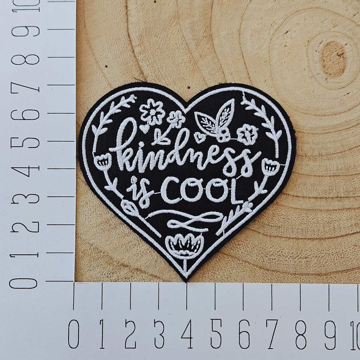 Strijk embleem - Iron on Patch - Kindness is cool