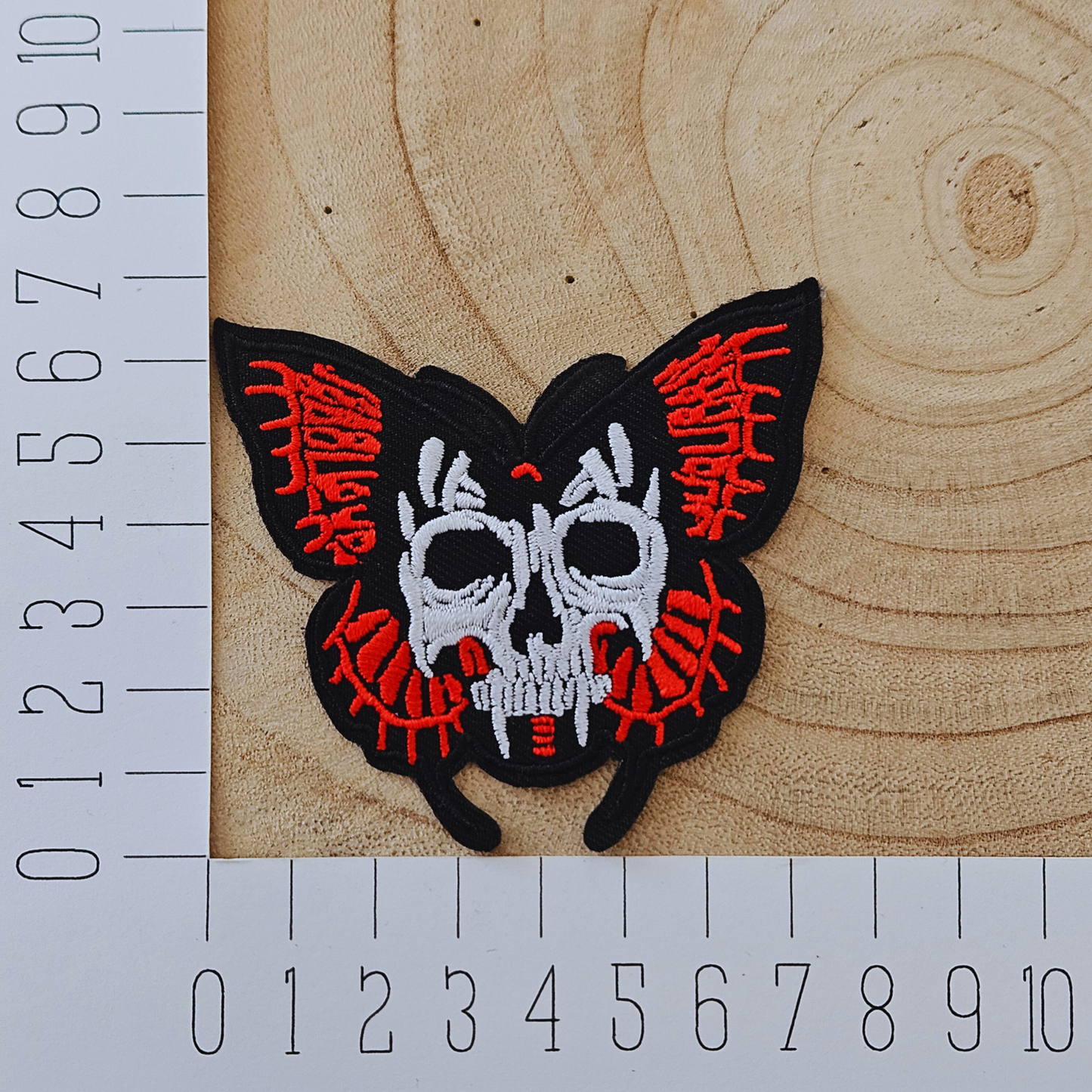 Strijk embleem - Iron on Patch - Schedel vlinder