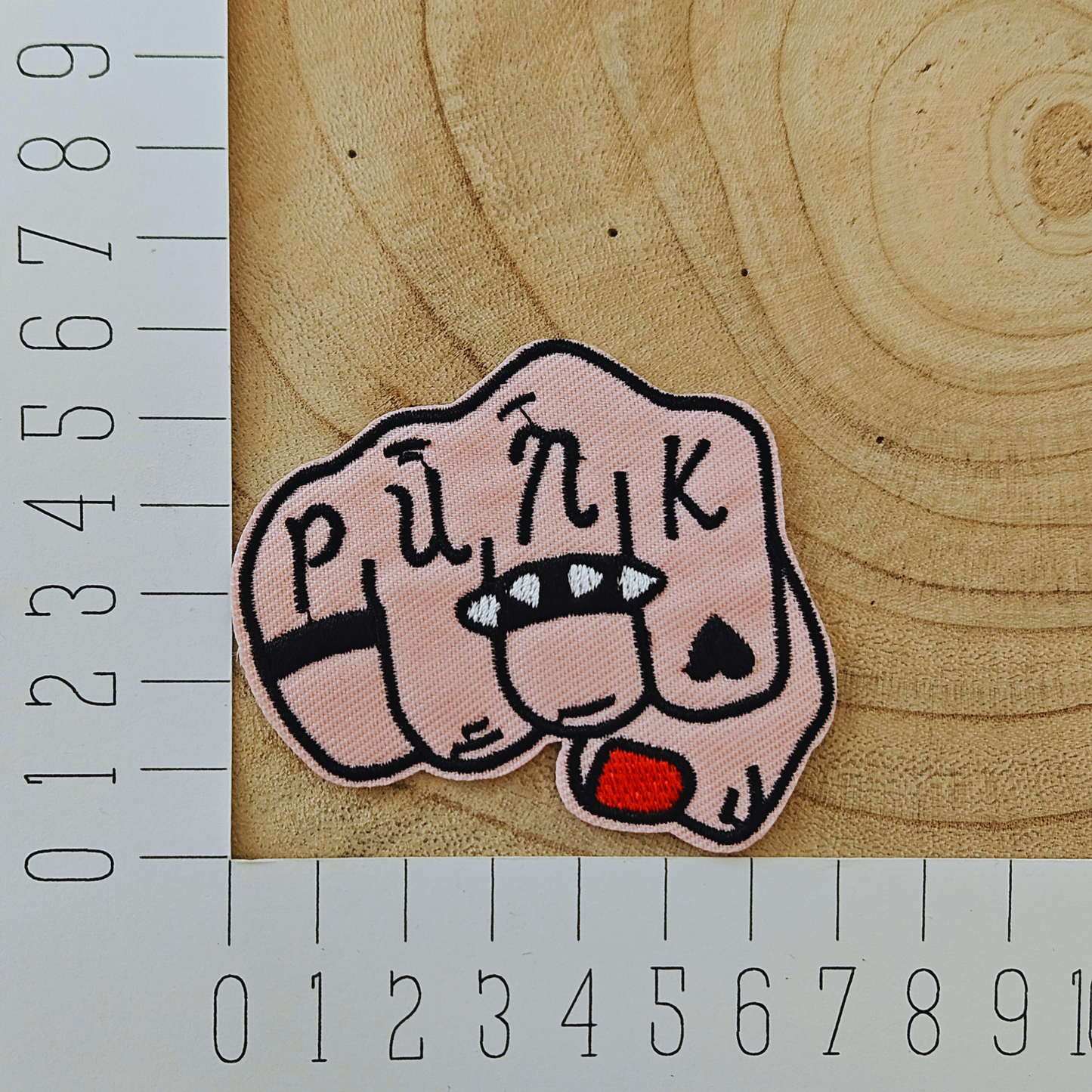 Strijk embleem - Iron on Patch - Vuist punk