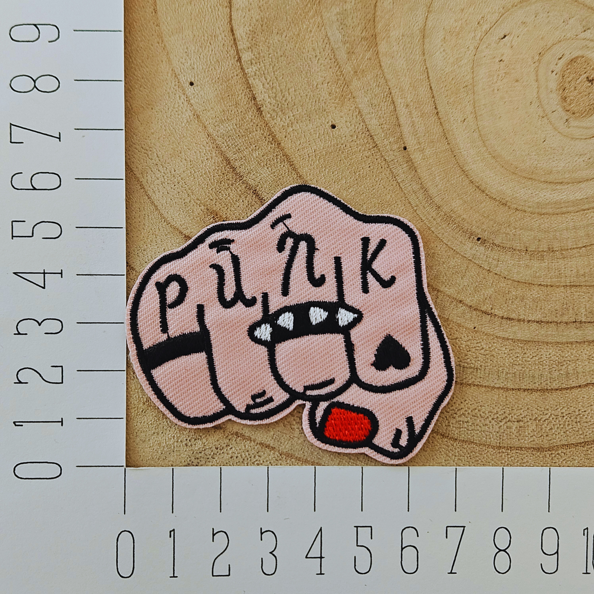 Strijk embleem - Iron on Patch - Vuist punk