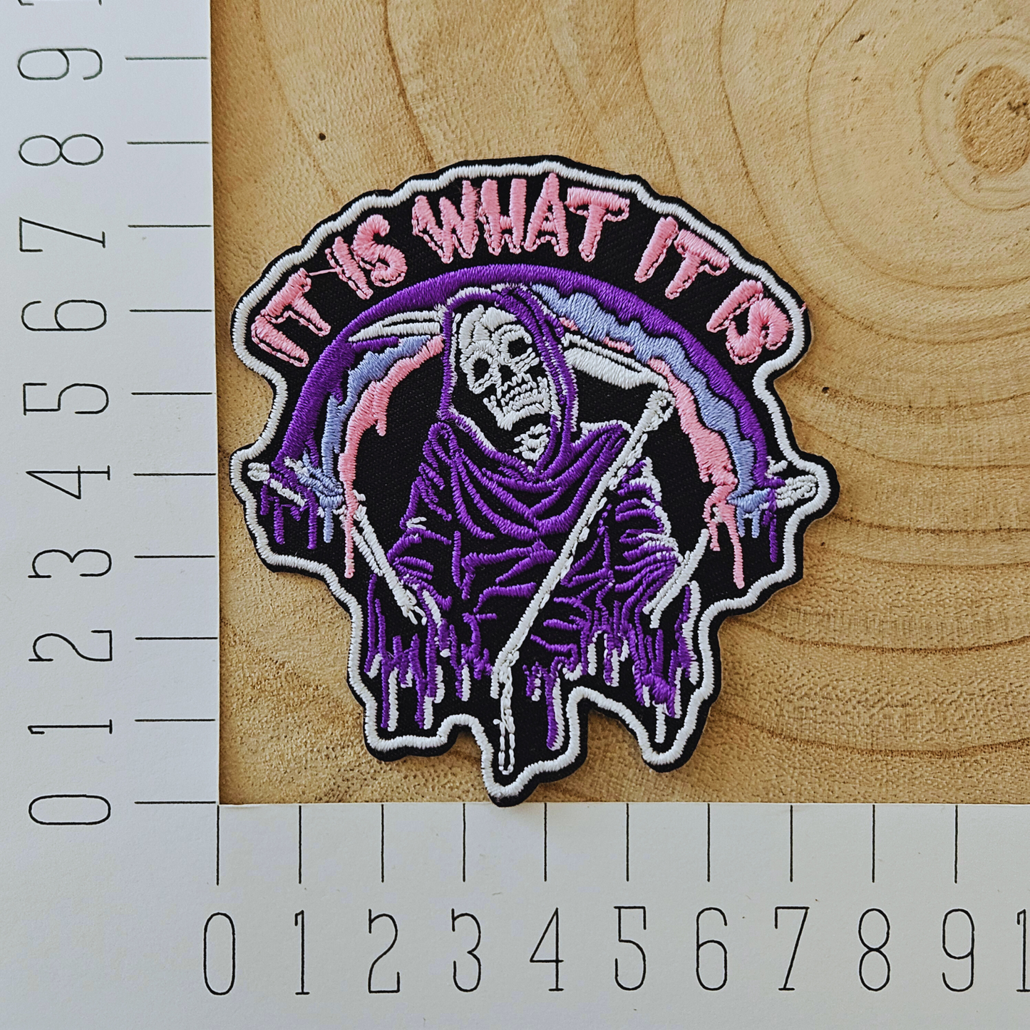 Strijk embleem - Iron on Patch - It is what it is