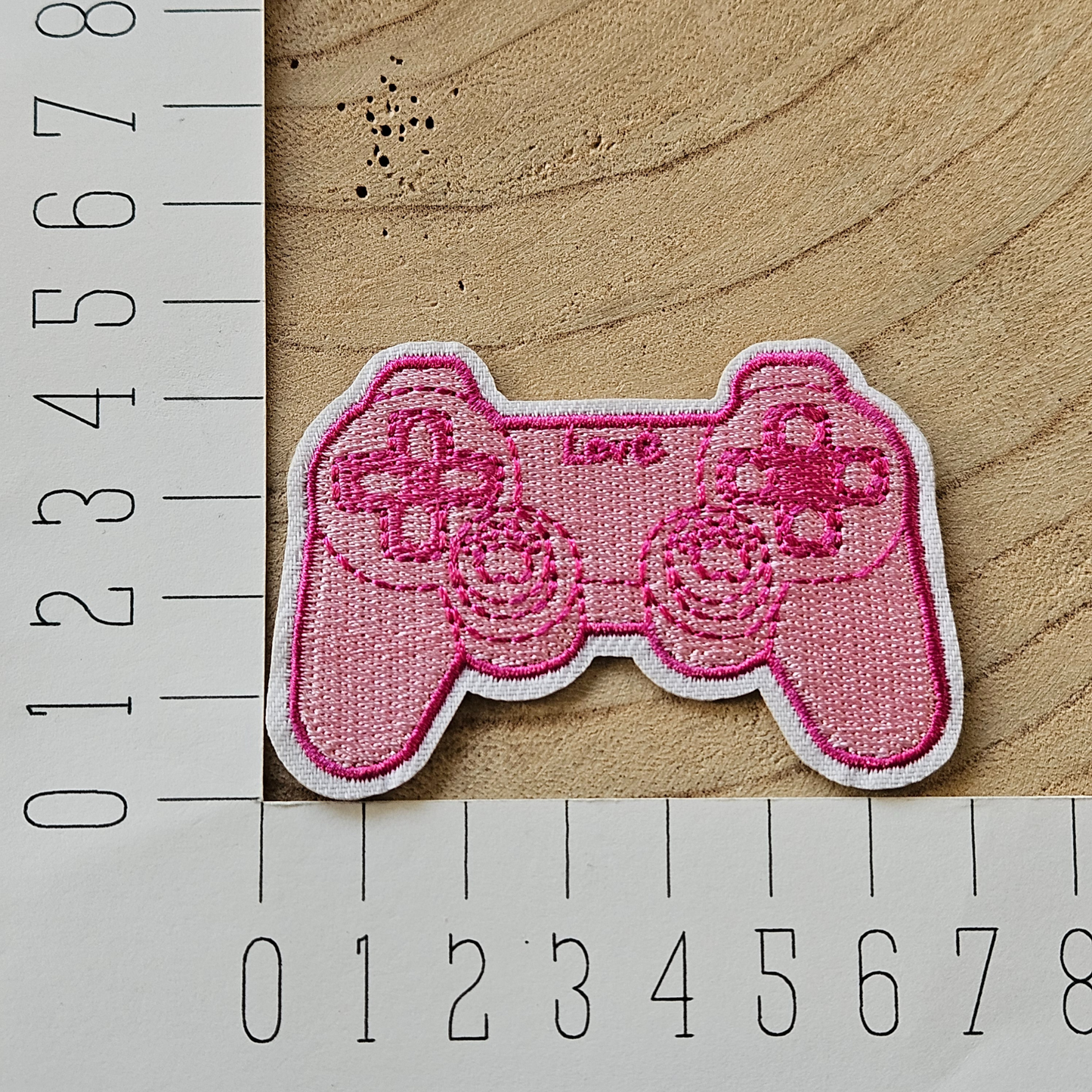 Strijk embleem - Iron on Patch - Roze spel controller