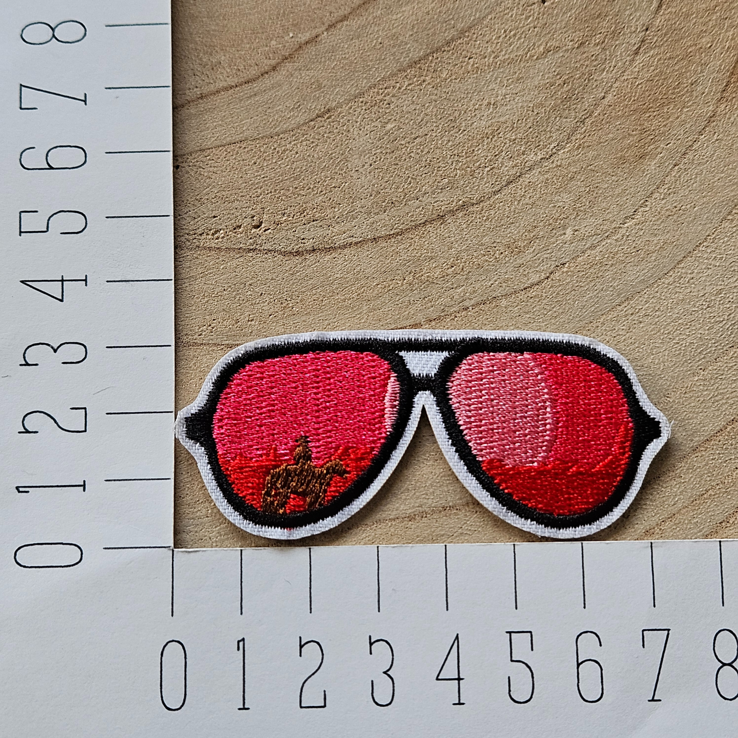 Strijk embleem - Iron on Patch - Roze Zonnebril