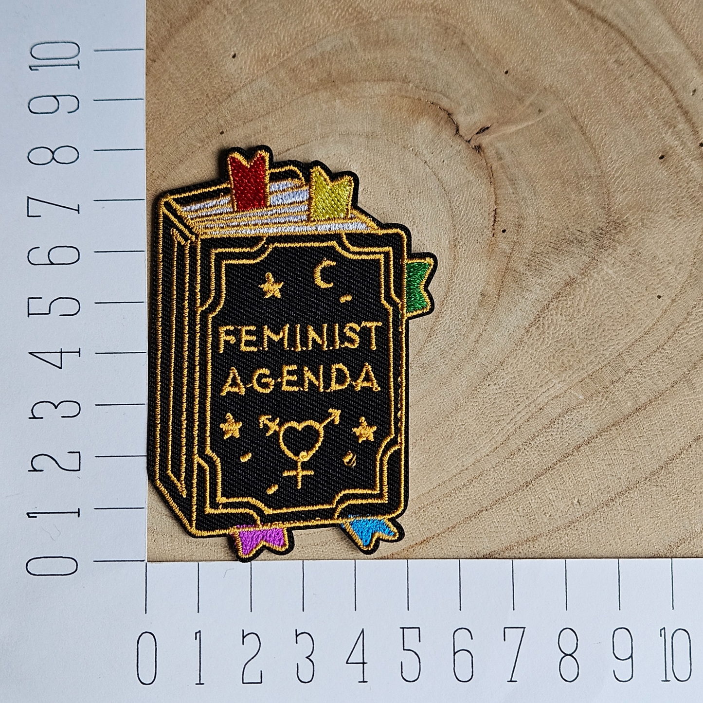Strijk embleem - Iron on Patch - Boek - Feminist agenda