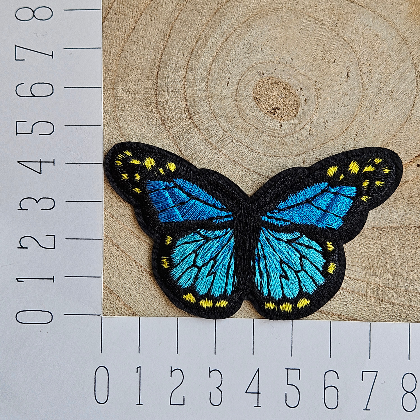 Strijk embleem - Iron on Patch - Vlinder Licht blauw