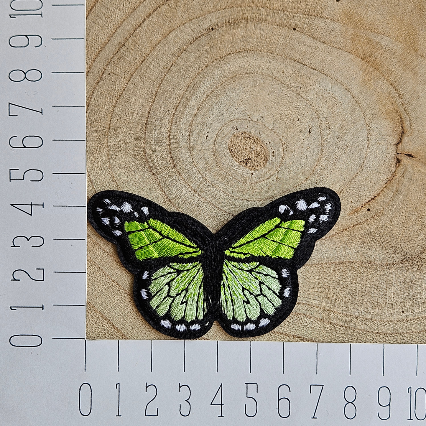 Strijk embleem - Iron on Patch - Vlinder licht groen