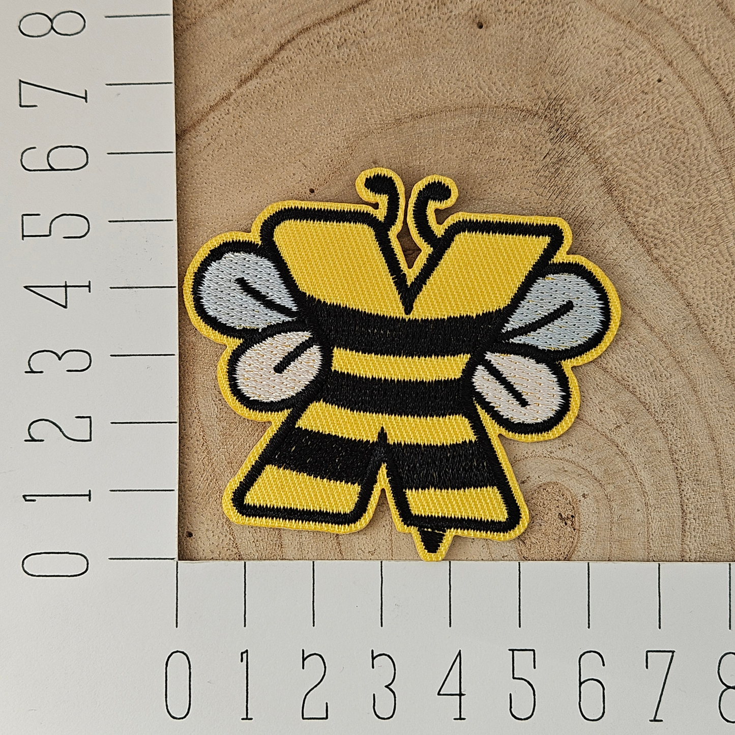 Strijk embleem - Iron on Patch - Bij alfabet letter X