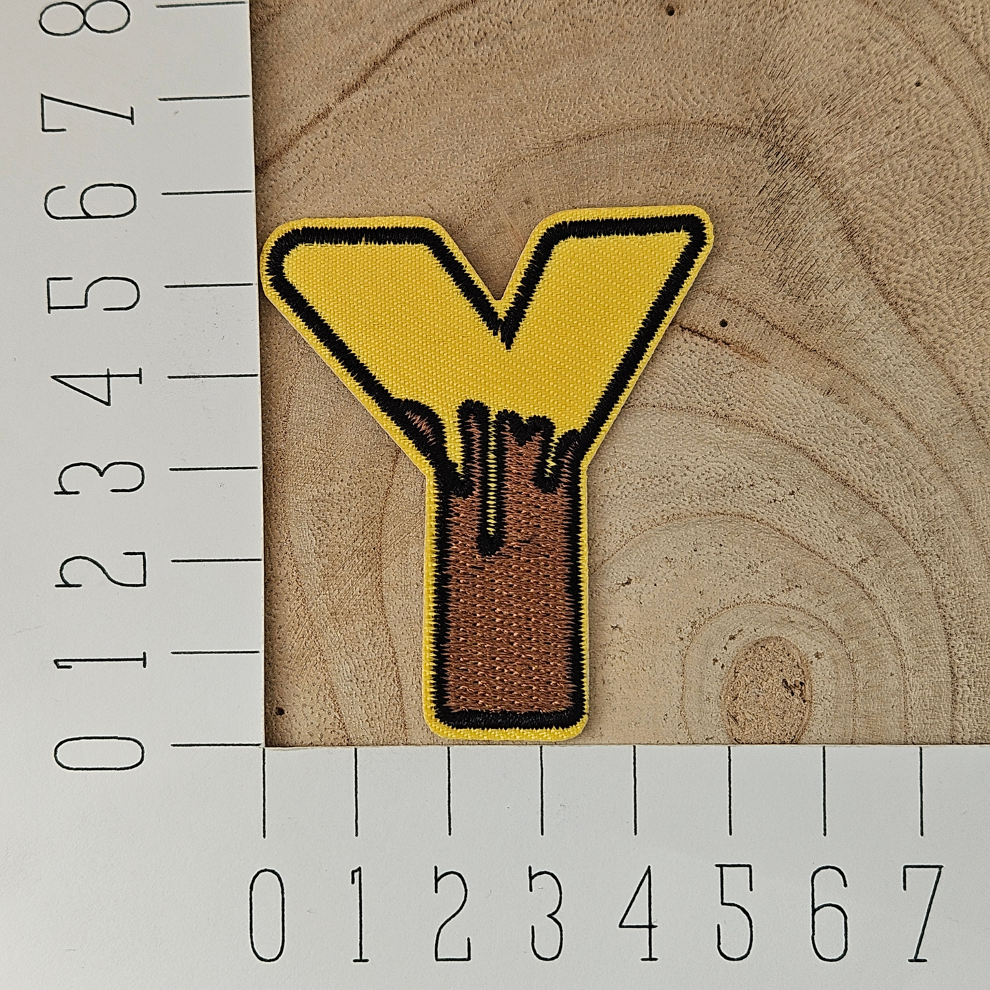 Strijk embleem - Iron on Patch - Bij alfabet letter Y