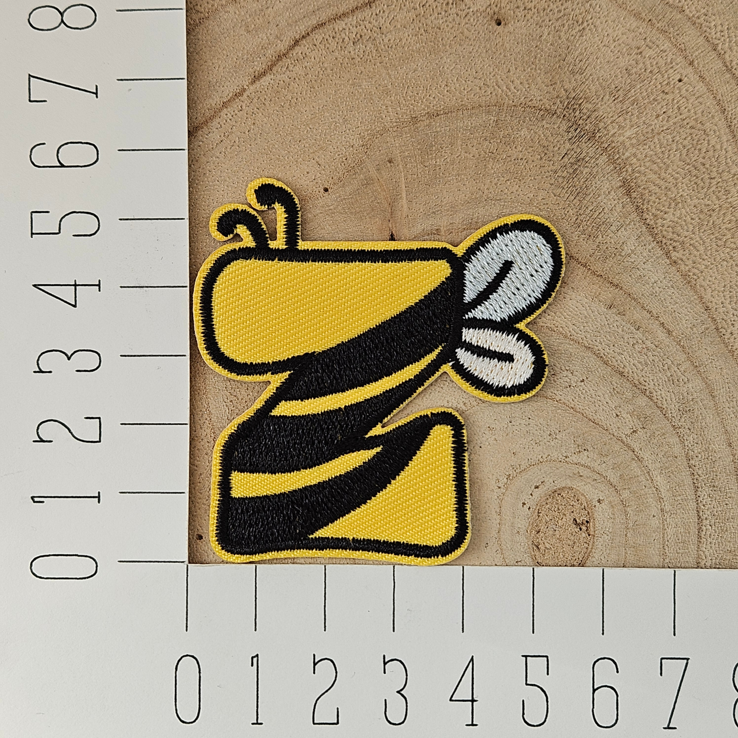 Strijk embleem - Iron on Patch - Bij alfabet letter Z
