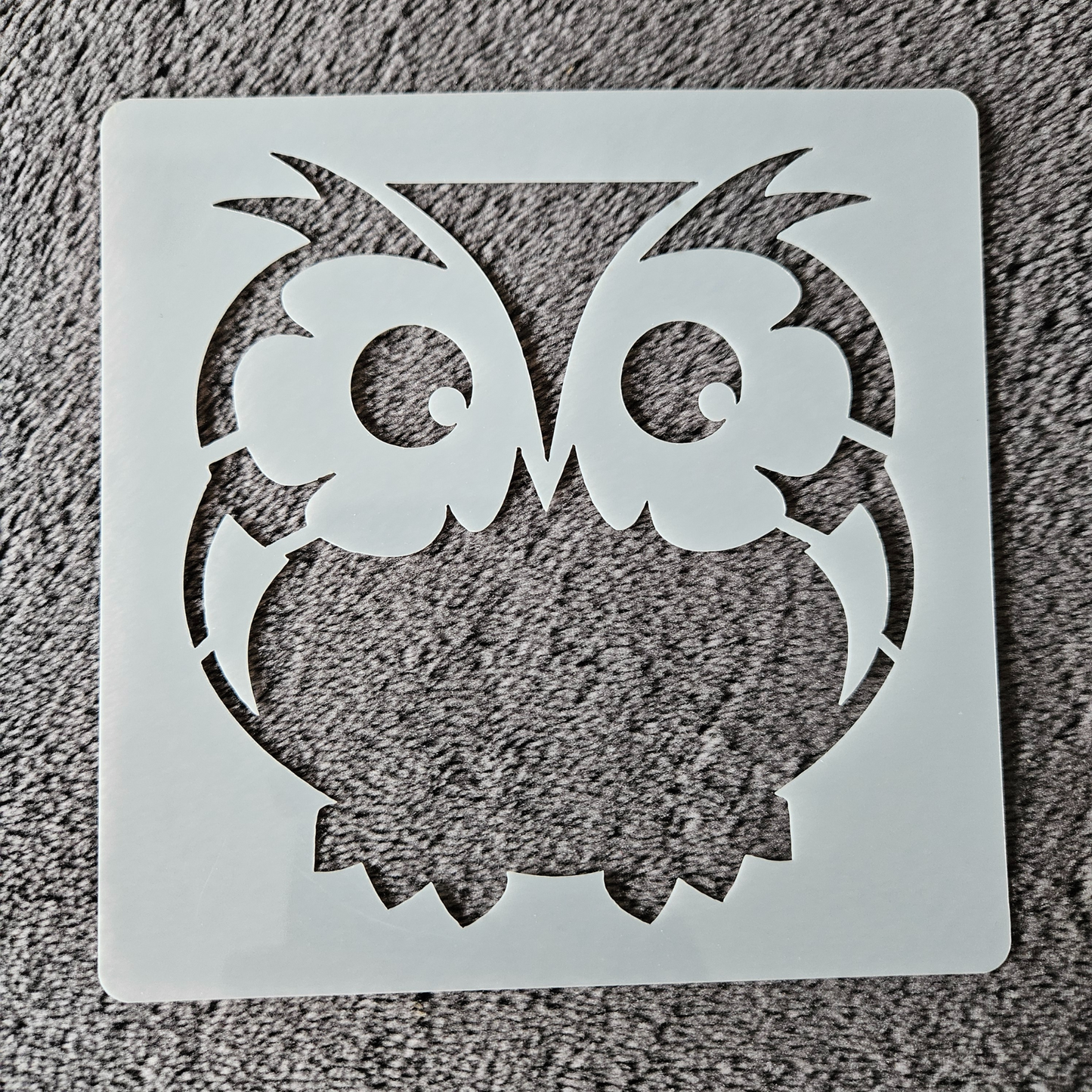 Hobby stencil - Uil - 13 x 13