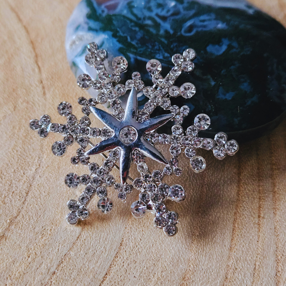 Broche - Sneeuwvlok met ster - zilver