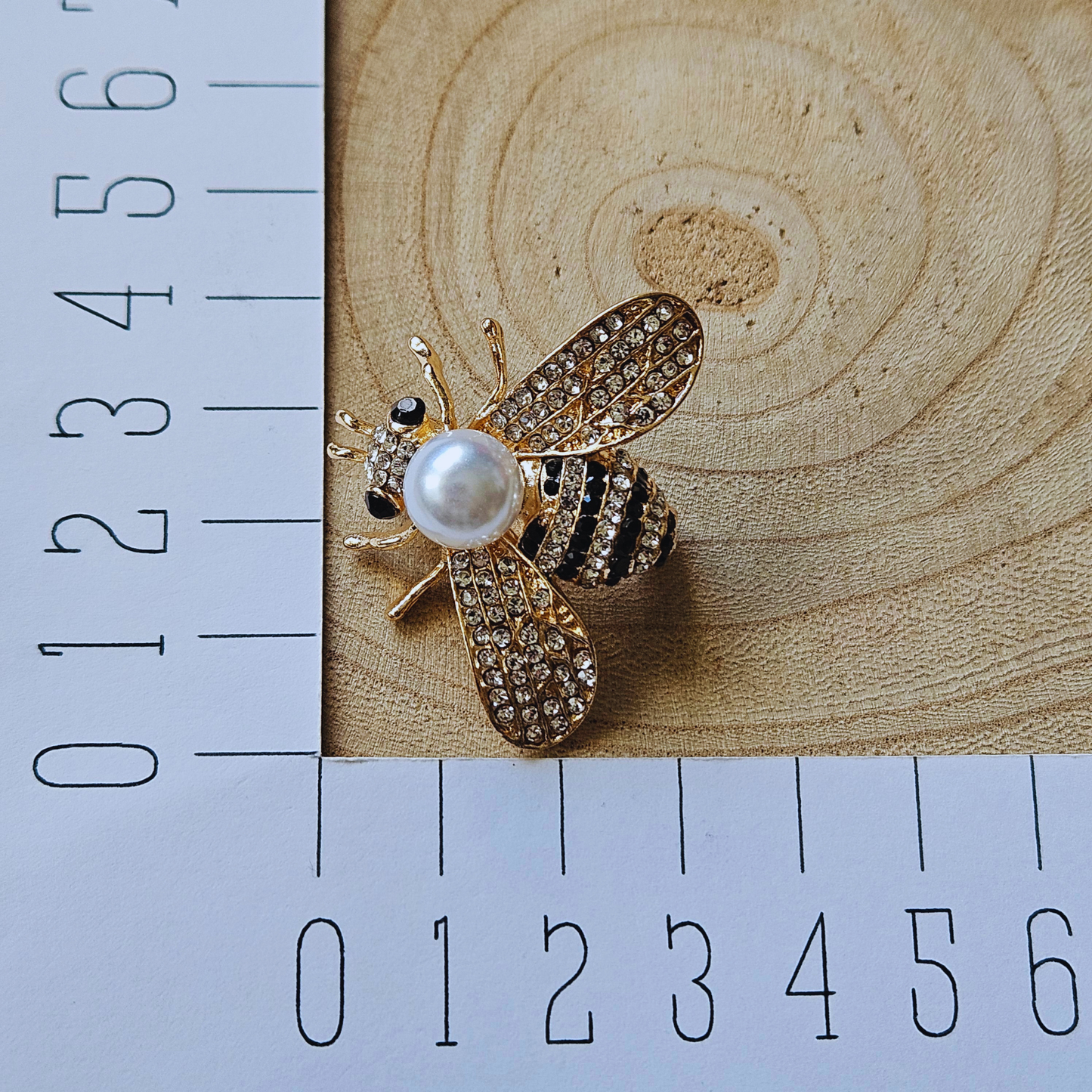 Broche - Bij