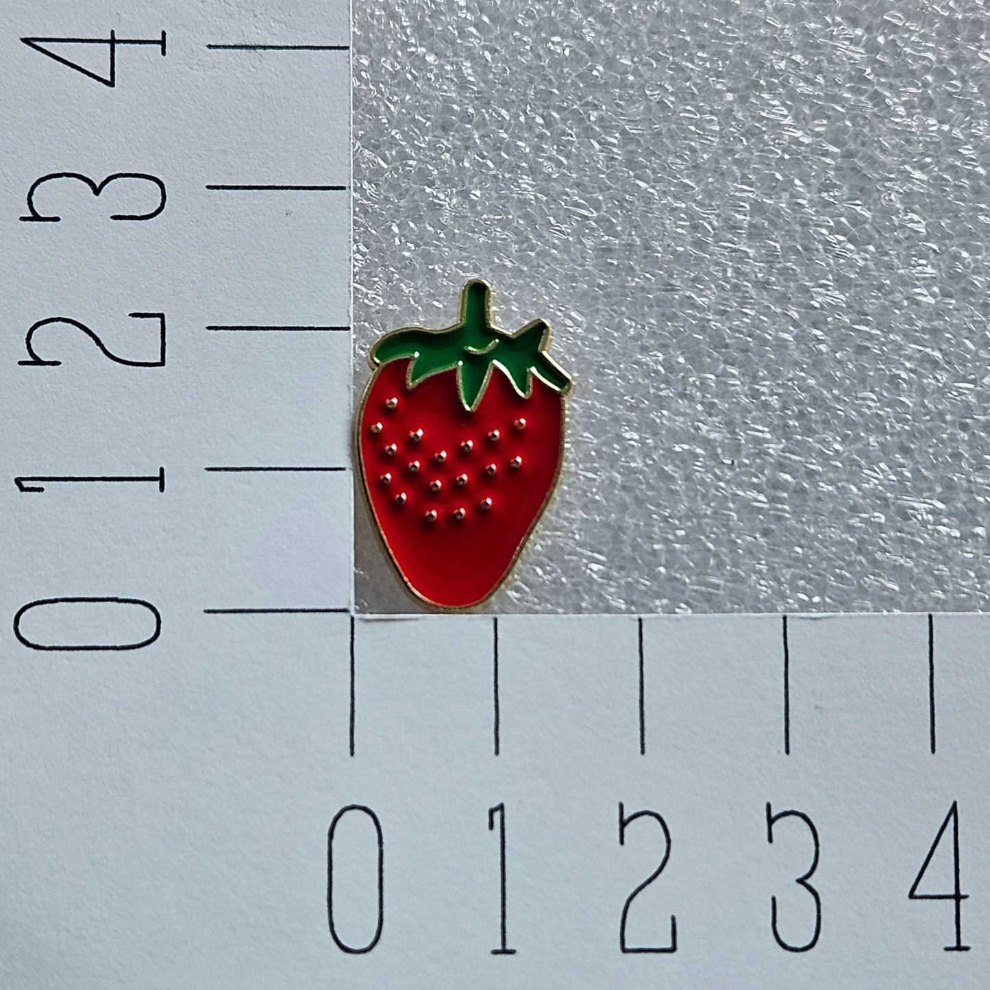 Enamel pin - Aardbei