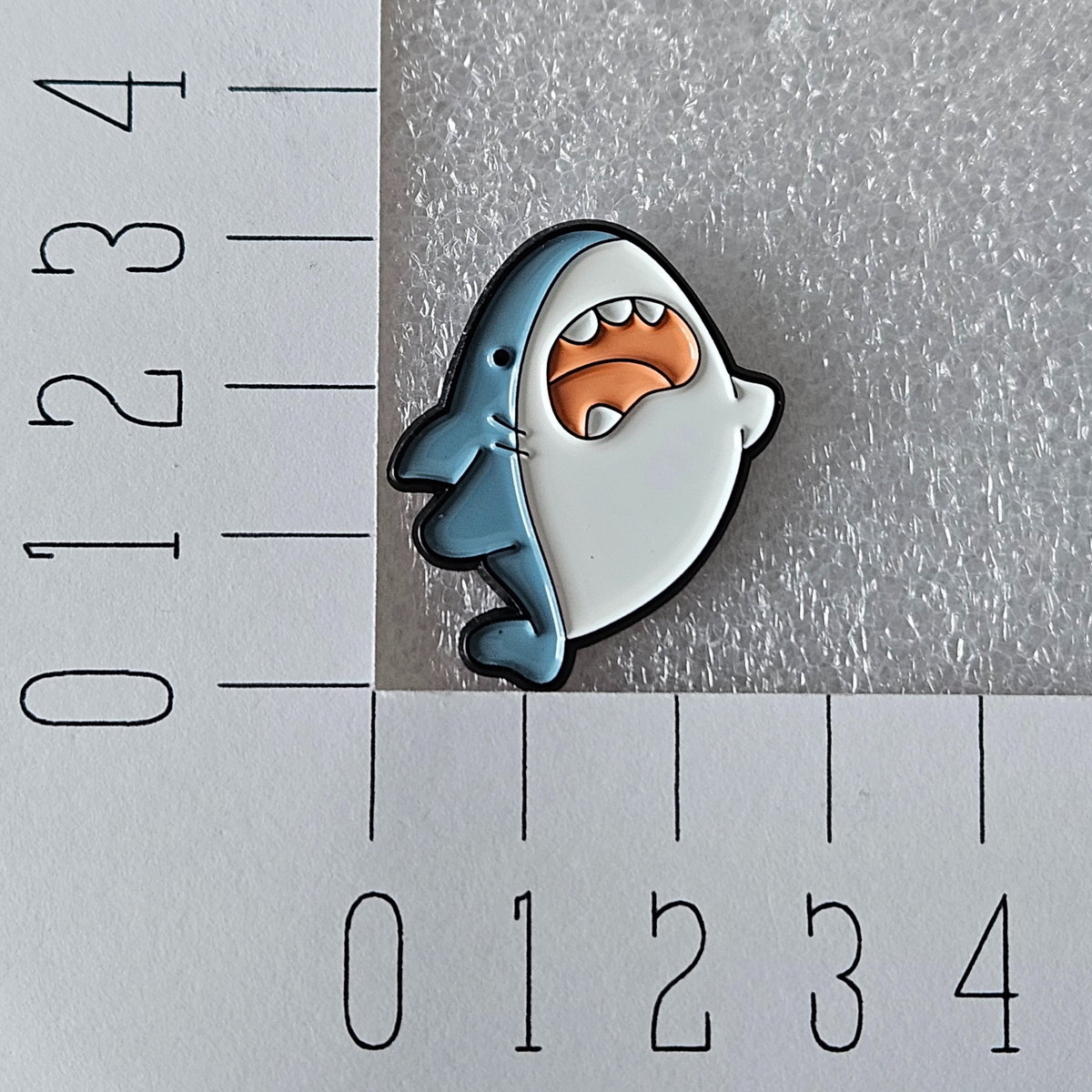 Enamel pin - Haai