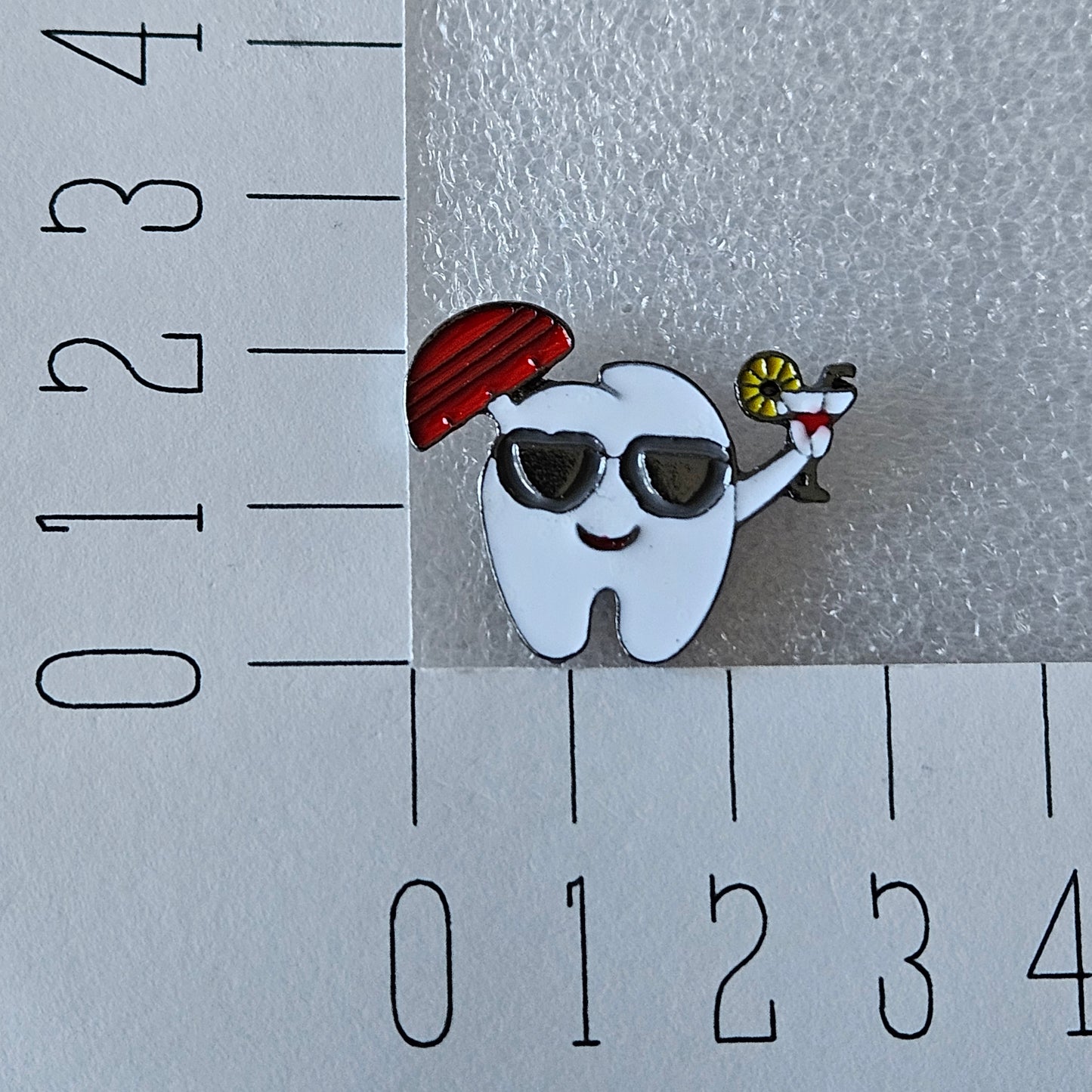 Enamel pin - Tandarts - Vakantie tand
