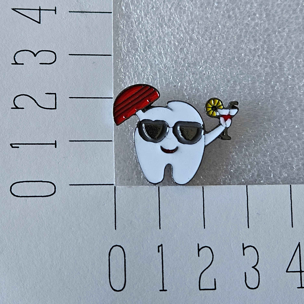 Enamel pin - Tandarts - Vakantie tand