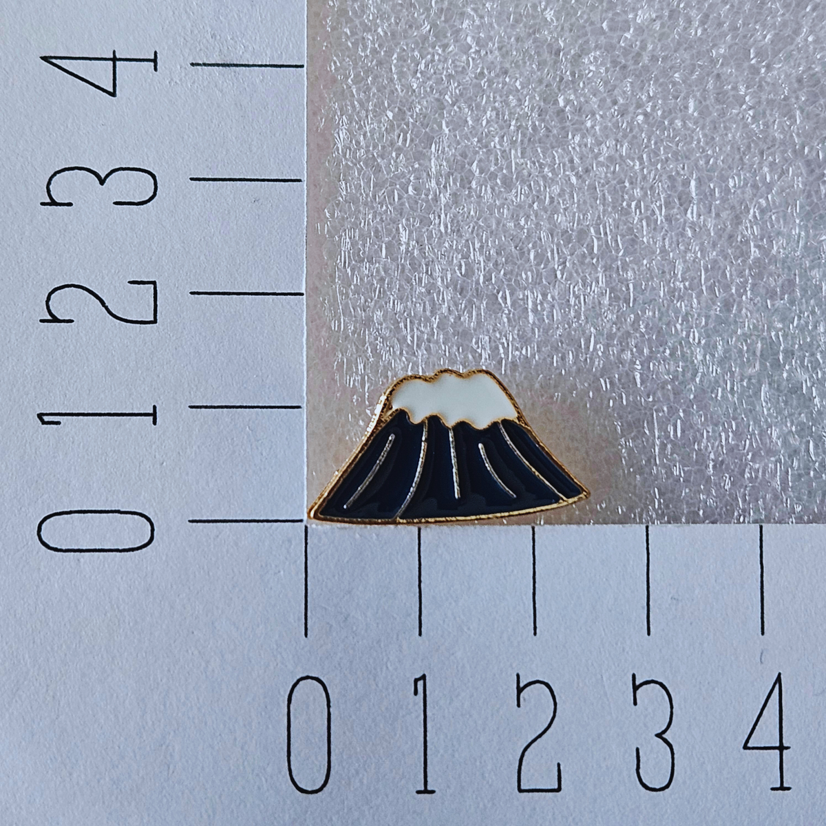 Enamel pin - Vulkaan
