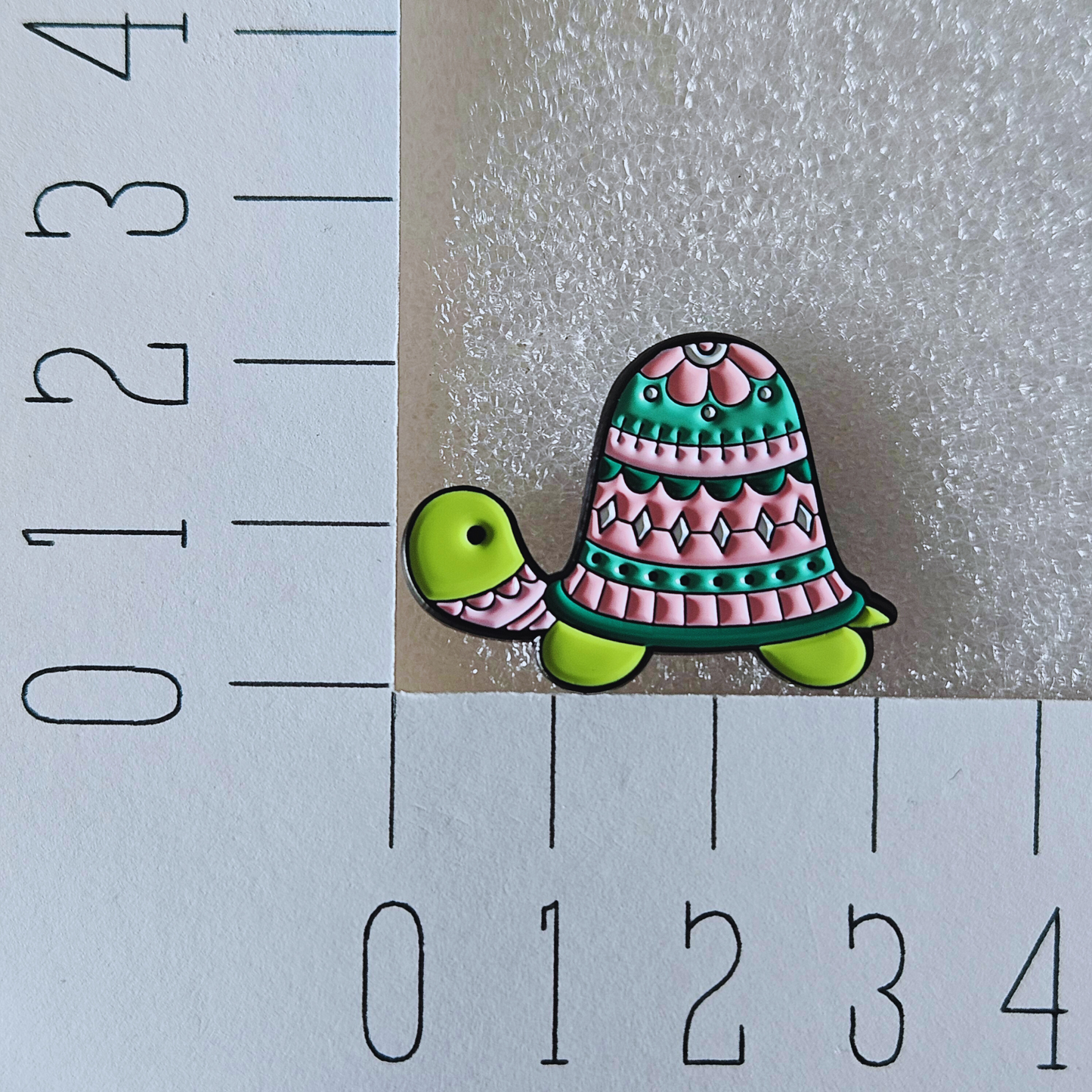 Enamel pin - Schildpad met trui