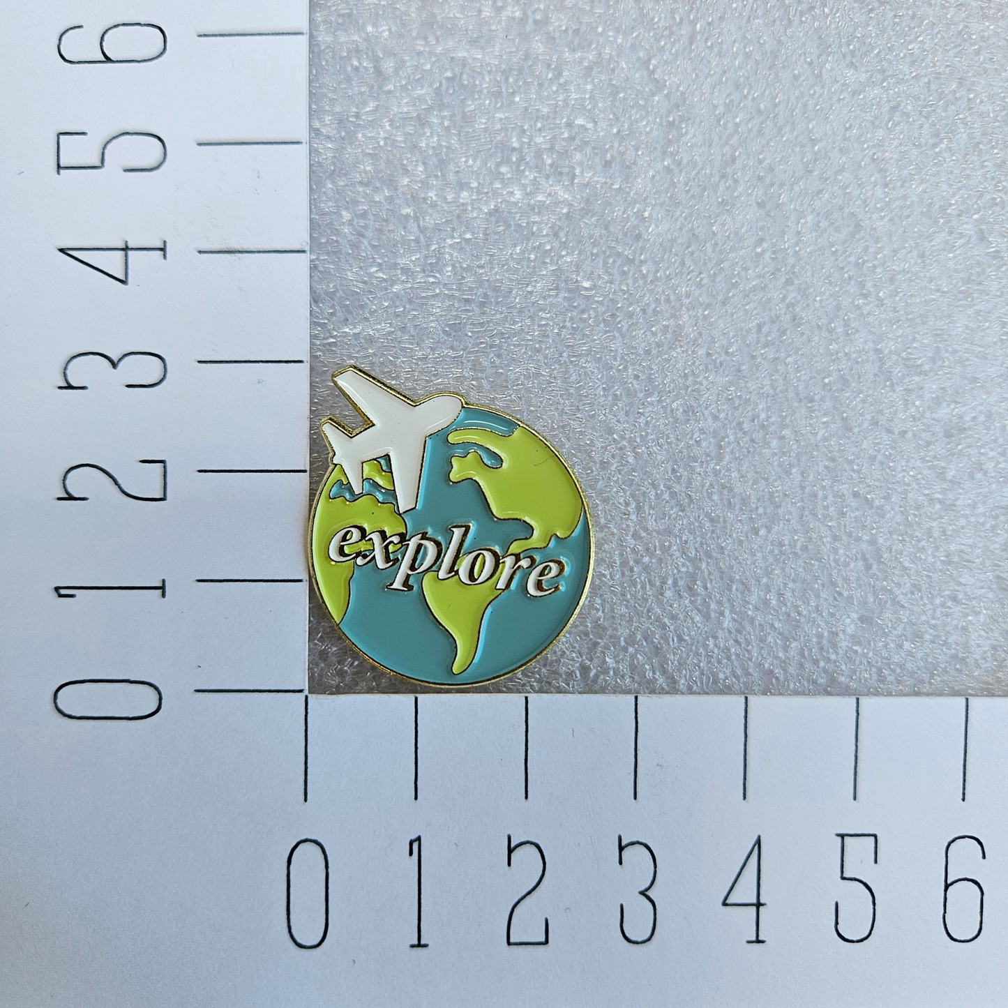 Enamel pin - Wereldbol - Explore