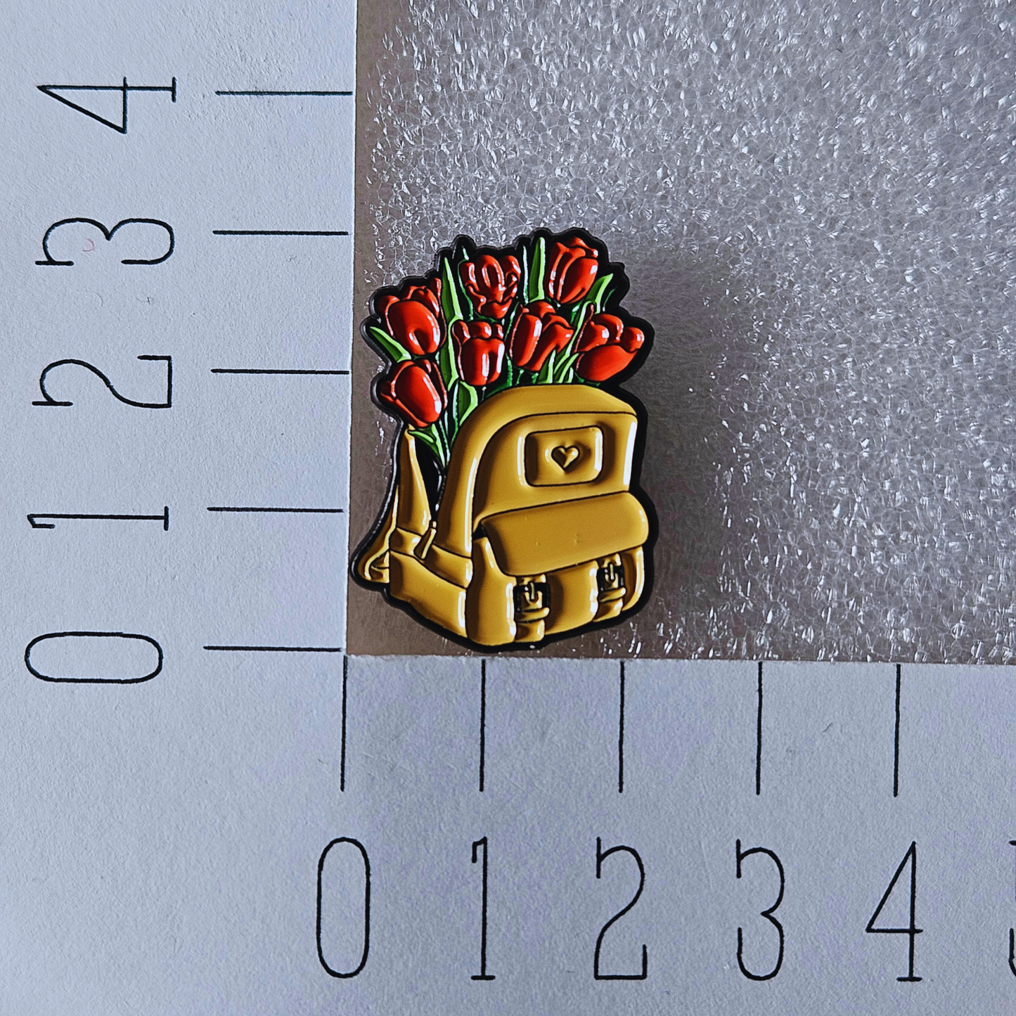 Enamel pin - Rugzak met tulpen
