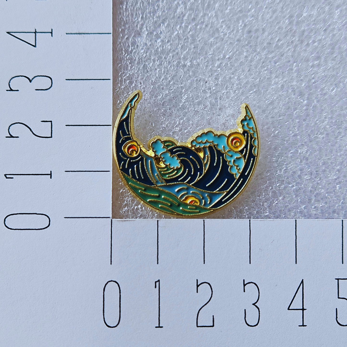 Enamel pin - Schilderij - Golven