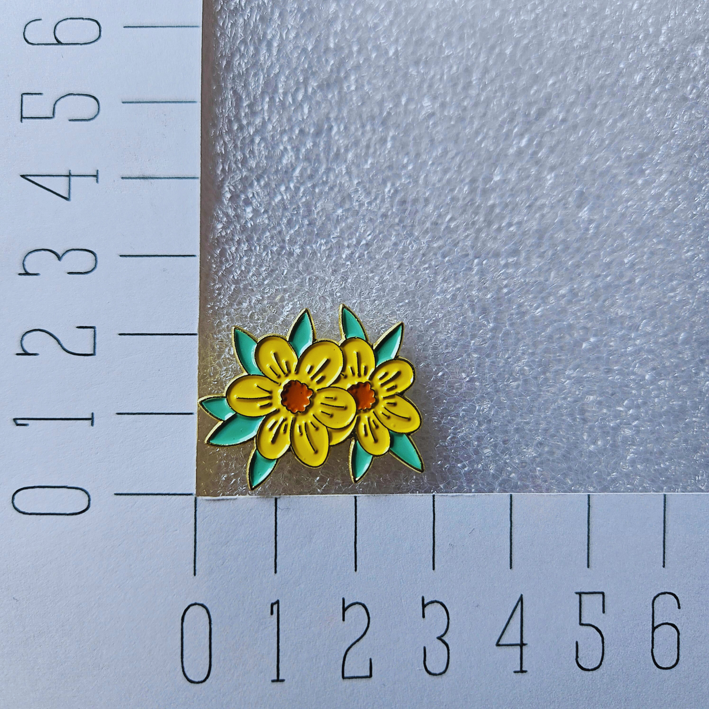 Enamel pin - Gele bloemen