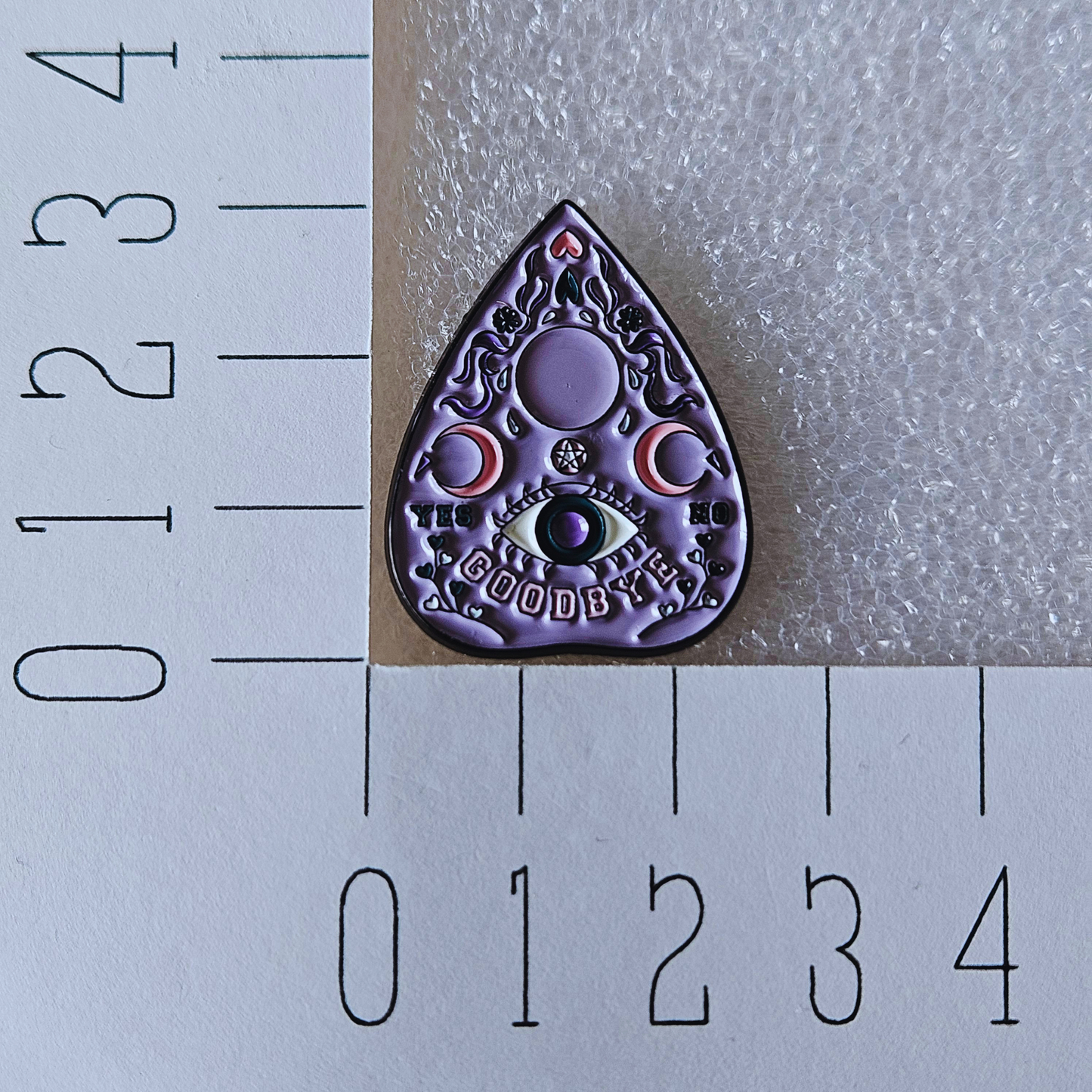 Enamel pin - ouija planchette