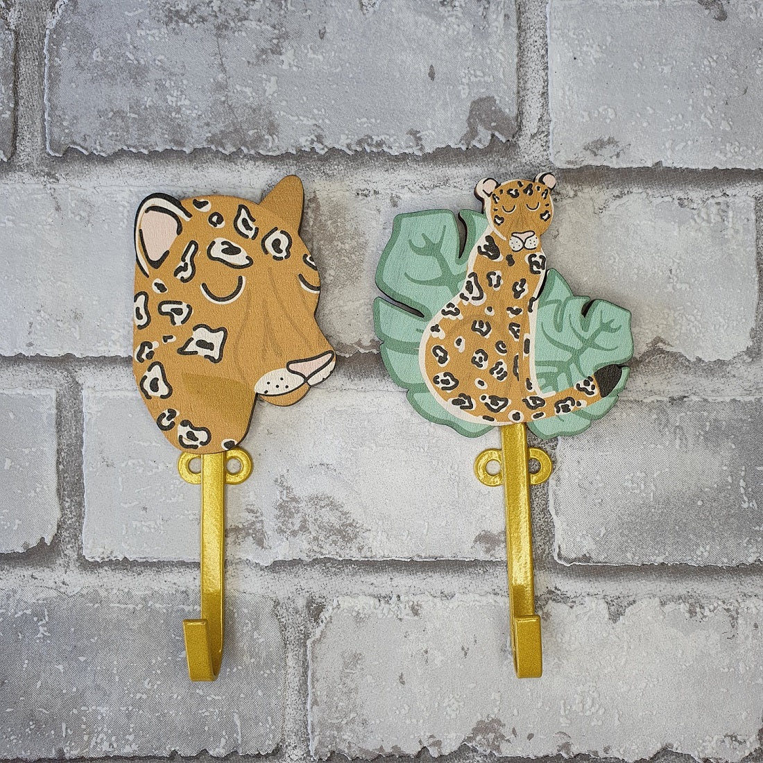 Kapstokhaakjes jungle cheeta op blad - 2 stuks