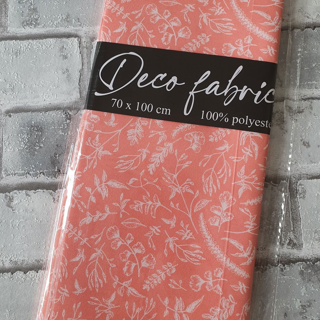 Deco stof - 70 x 100 cm - Zalmroze met witte bloemen - Hobby en meer