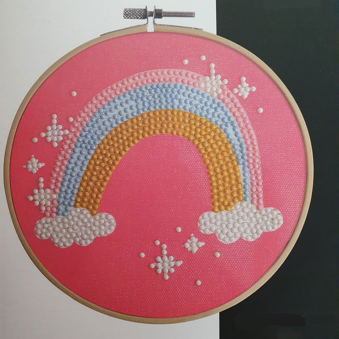 Diamond painting in hoop regenboog - 15 cm - Ronde steentjes - Hobby en meer