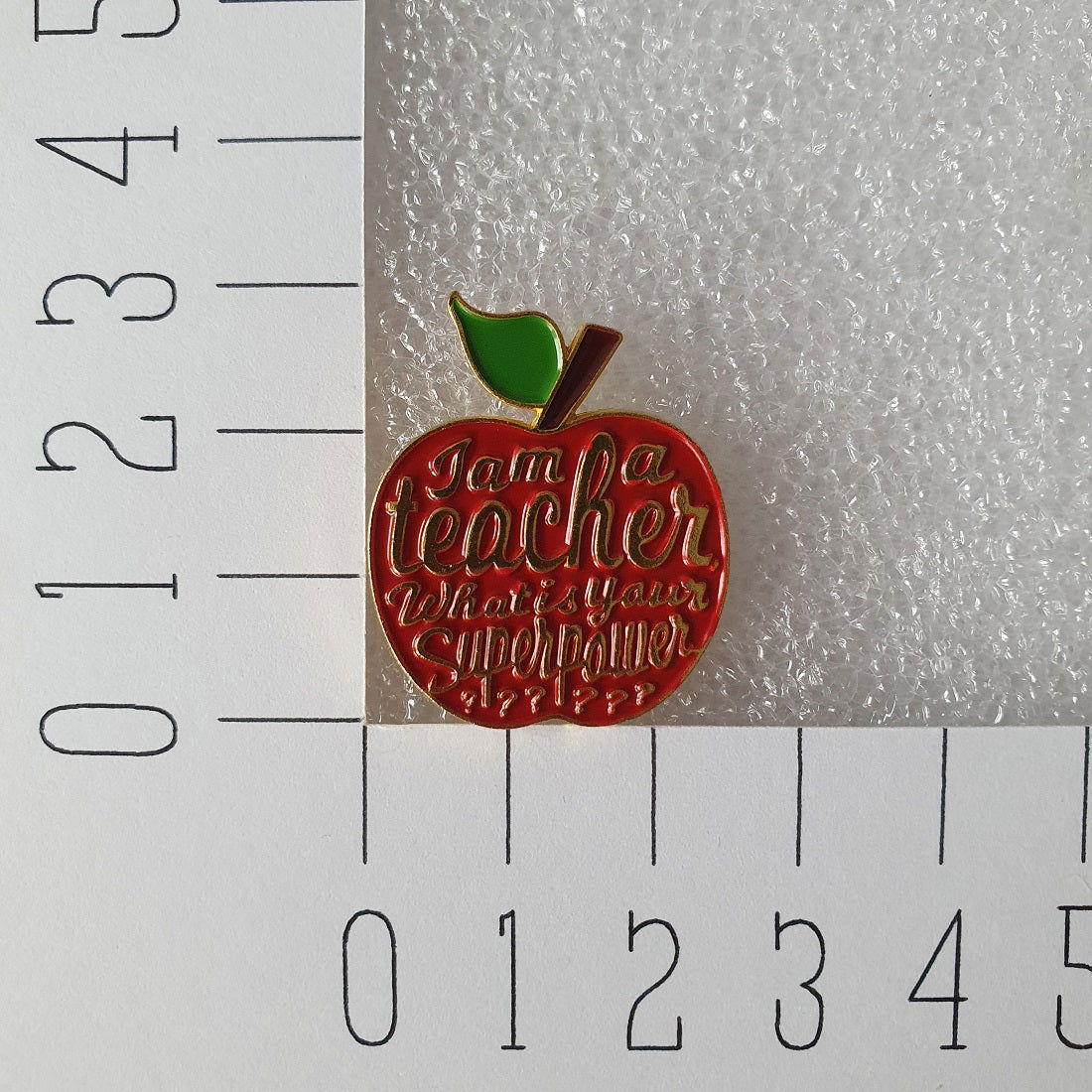 Enamel pin - Appel rood - Teacher - Hobby en meer