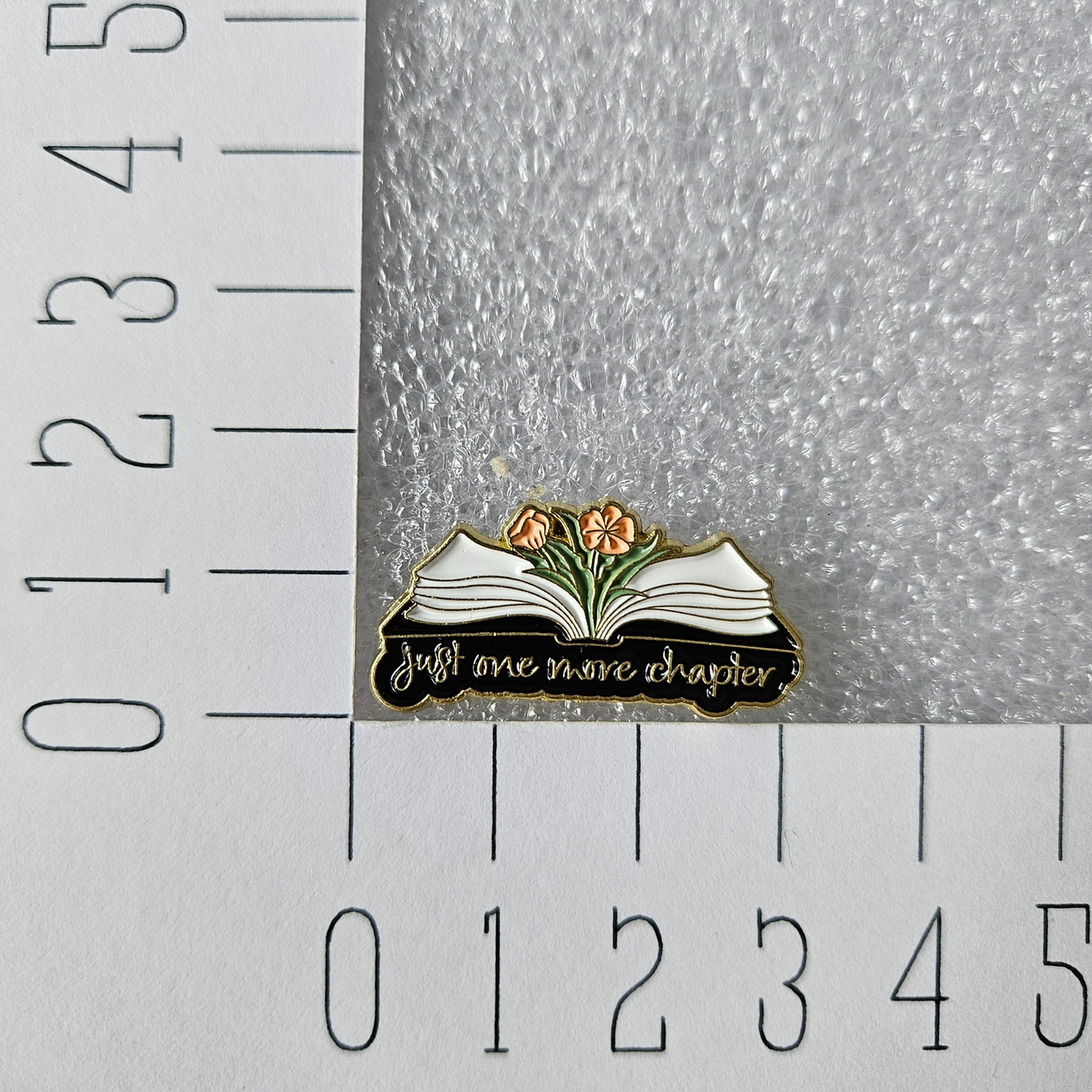 Enamel pin - Boek - Just one more chapter - Hobby en meer