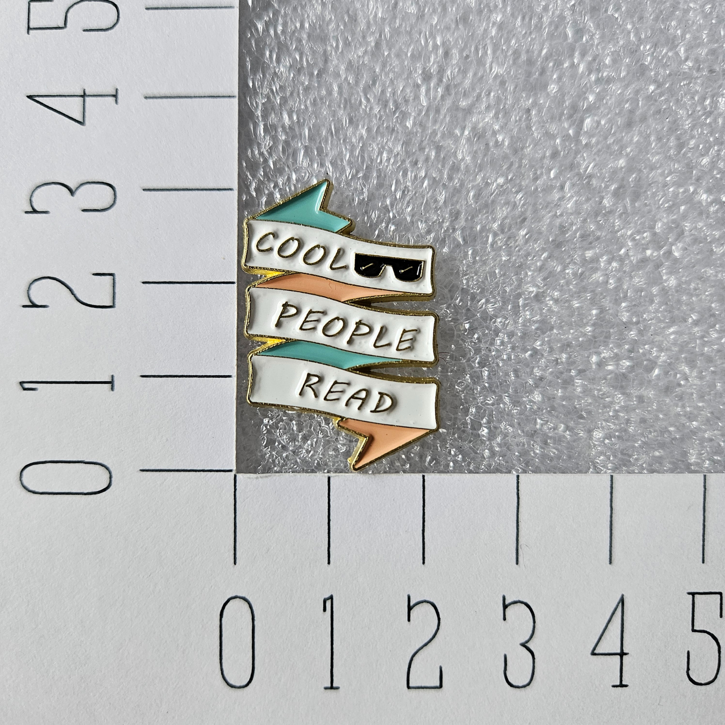 Enamel pin - Cool people read - Hobby en meer