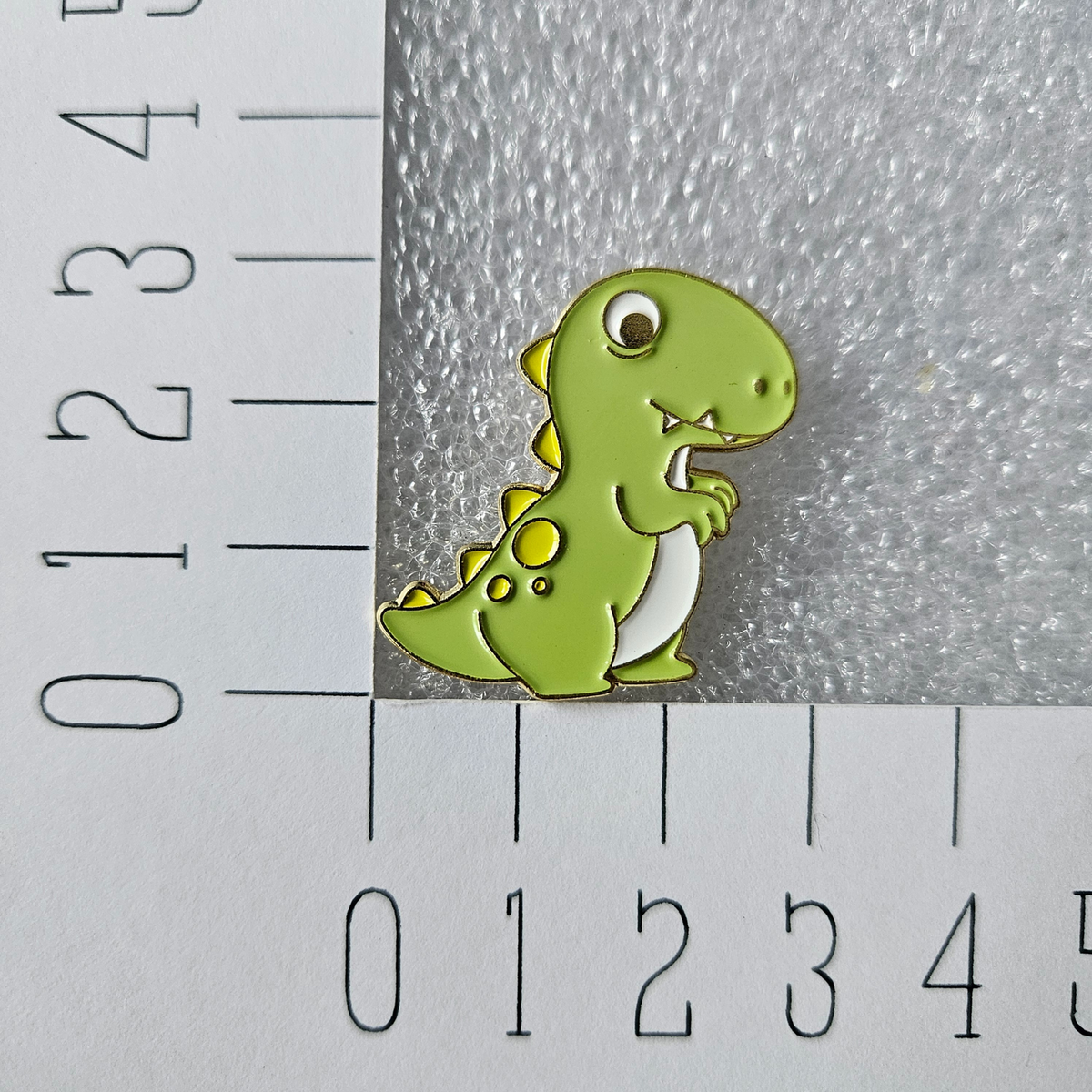 Enamel pin - Dino t-rex baby
