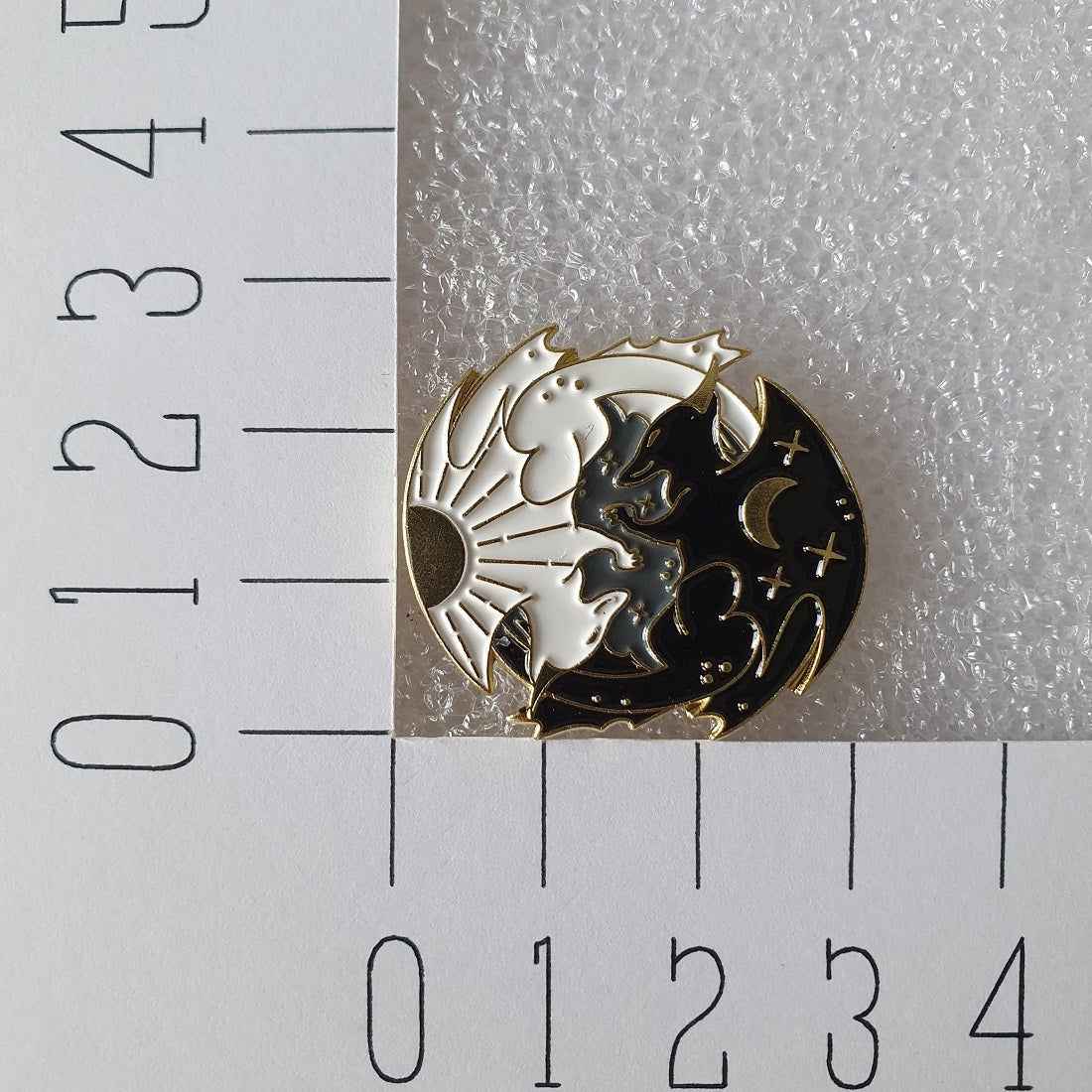 Enamel pin - Draken