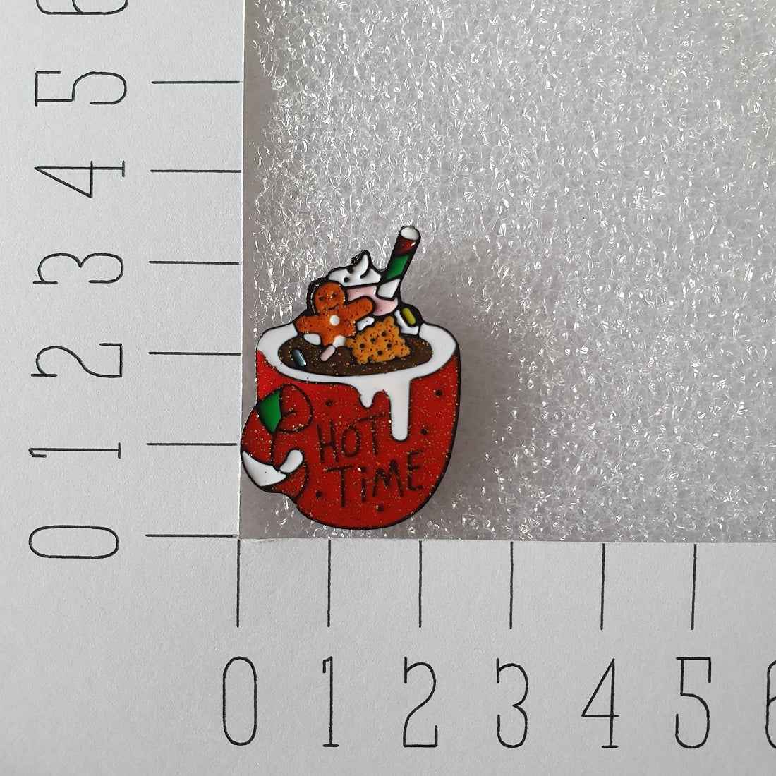 Enamel pin - Hot chocolate rood