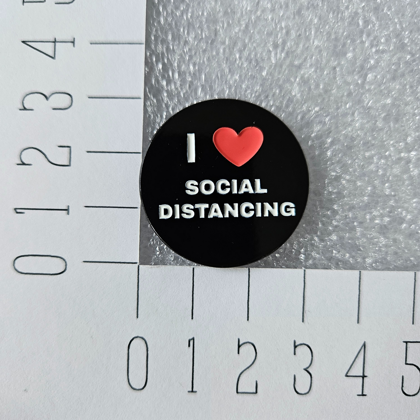 Enamel pin - I love social distancing - Hobby en meer
